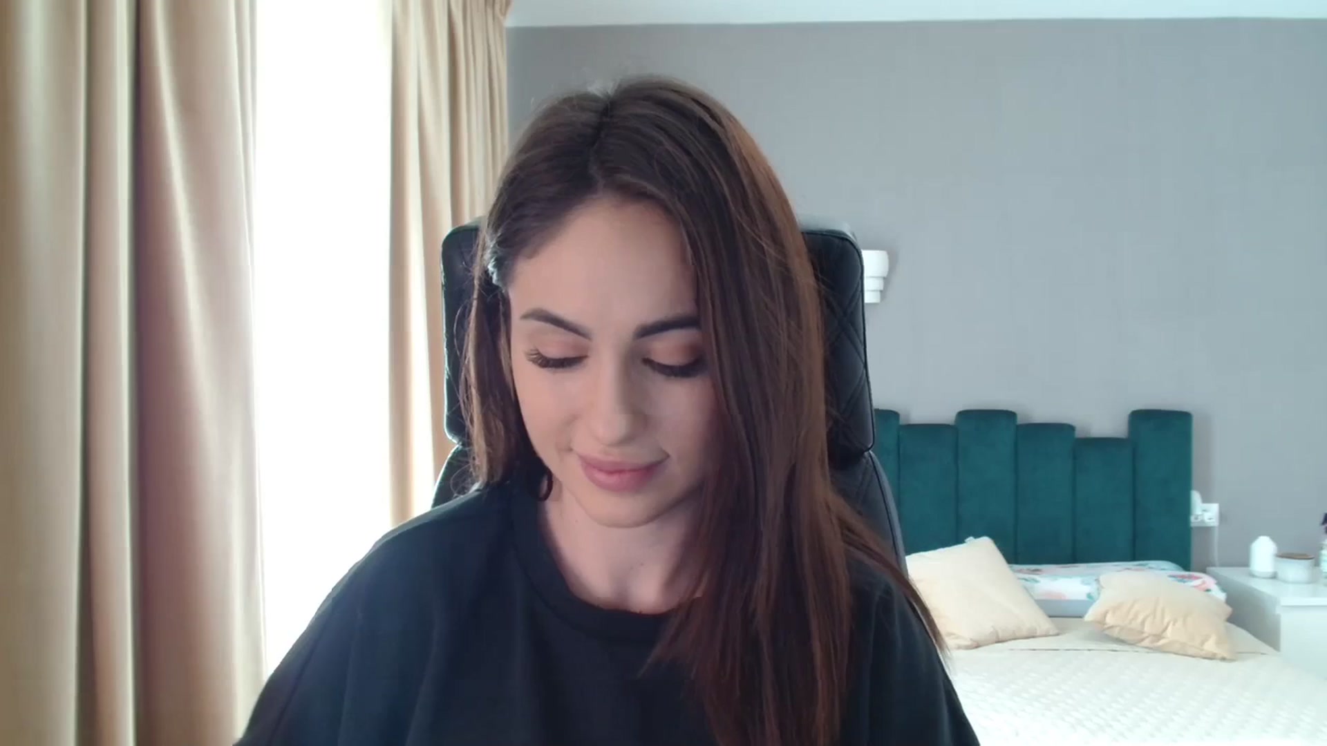 Gallery image thumbnail from DorisDolll's myfreecams stream on, 02/26/2024, 09:07 image 11 of 20