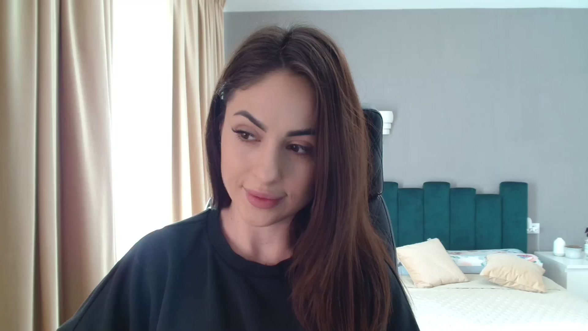 Gallery image thumbnail from DorisDolll's myfreecams stream on, 02/26/2024, 09:07 image 3 of 20