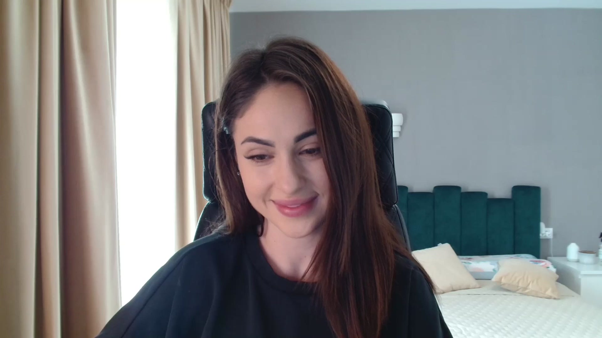 Gallery image thumbnail from DorisDolll's myfreecams stream on, 02/26/2024, 09:07 image 14 of 20