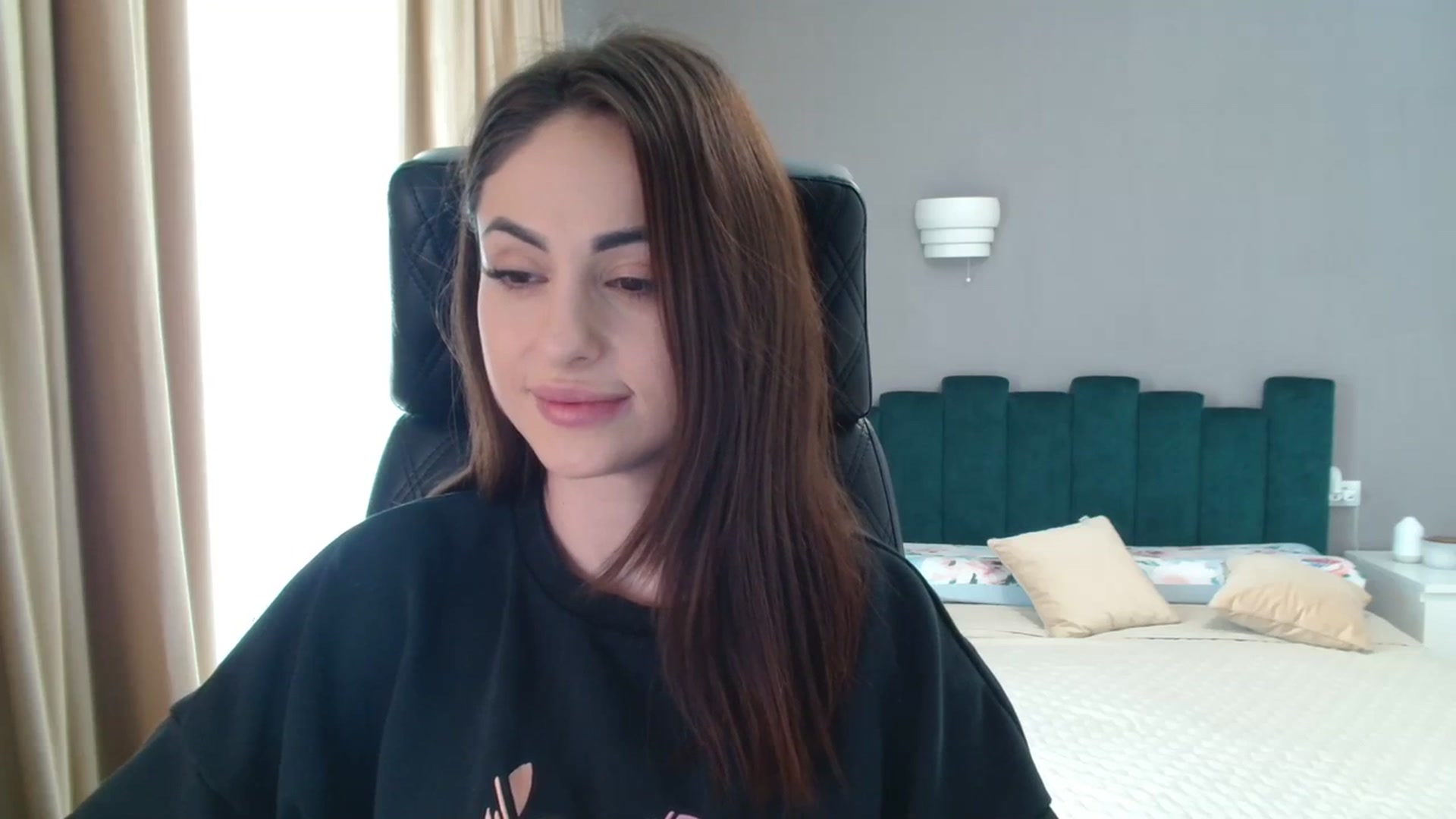 Gallery image thumbnail from DorisDolll's myfreecams stream on, 02/26/2024, 09:37 image 18 of 20