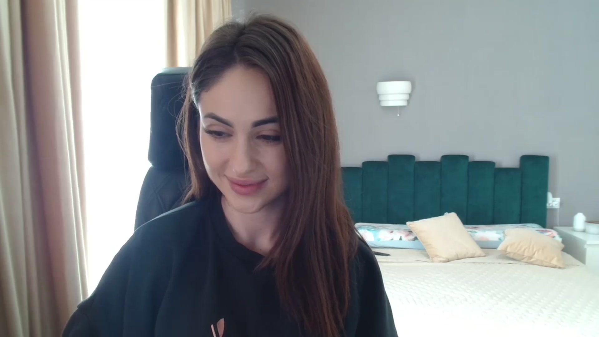 Gallery image thumbnail from DorisDolll's myfreecams stream on, 02/26/2024, 09:37 image 4 of 20