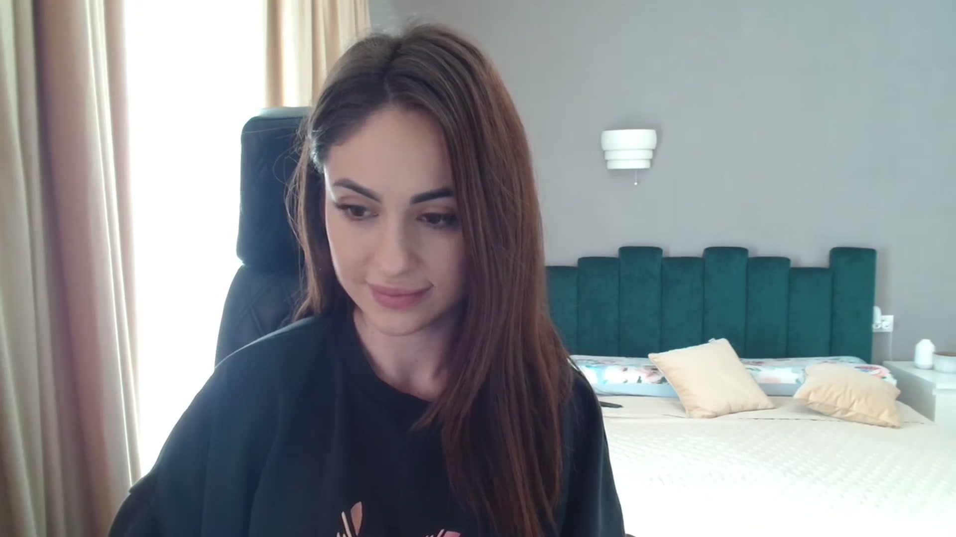 Gallery image thumbnail from DorisDolll's myfreecams stream on, 02/26/2024, 09:37 image 3 of 20