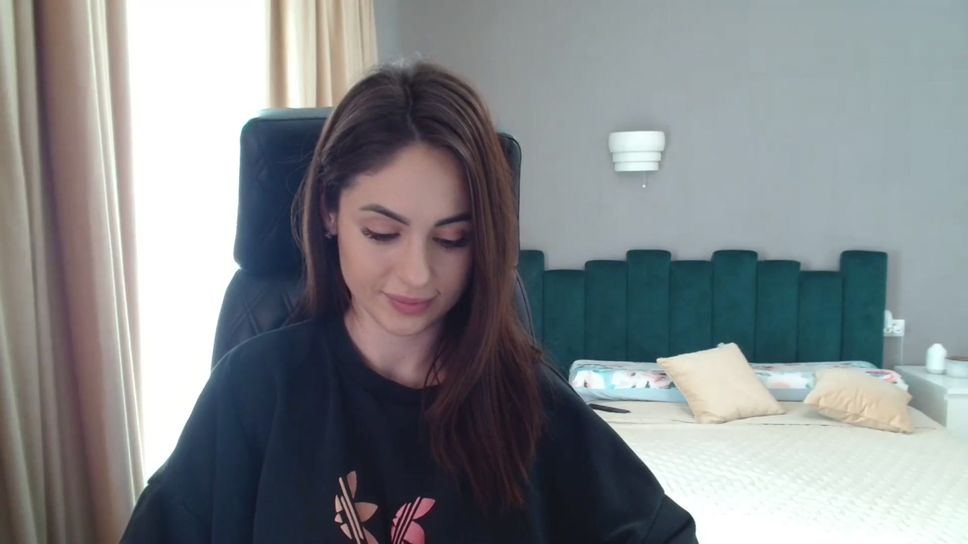 Gallery image thumbnail from DorisDolll's myfreecams stream on, 02/26/2024, 09:37 image 7 of 20