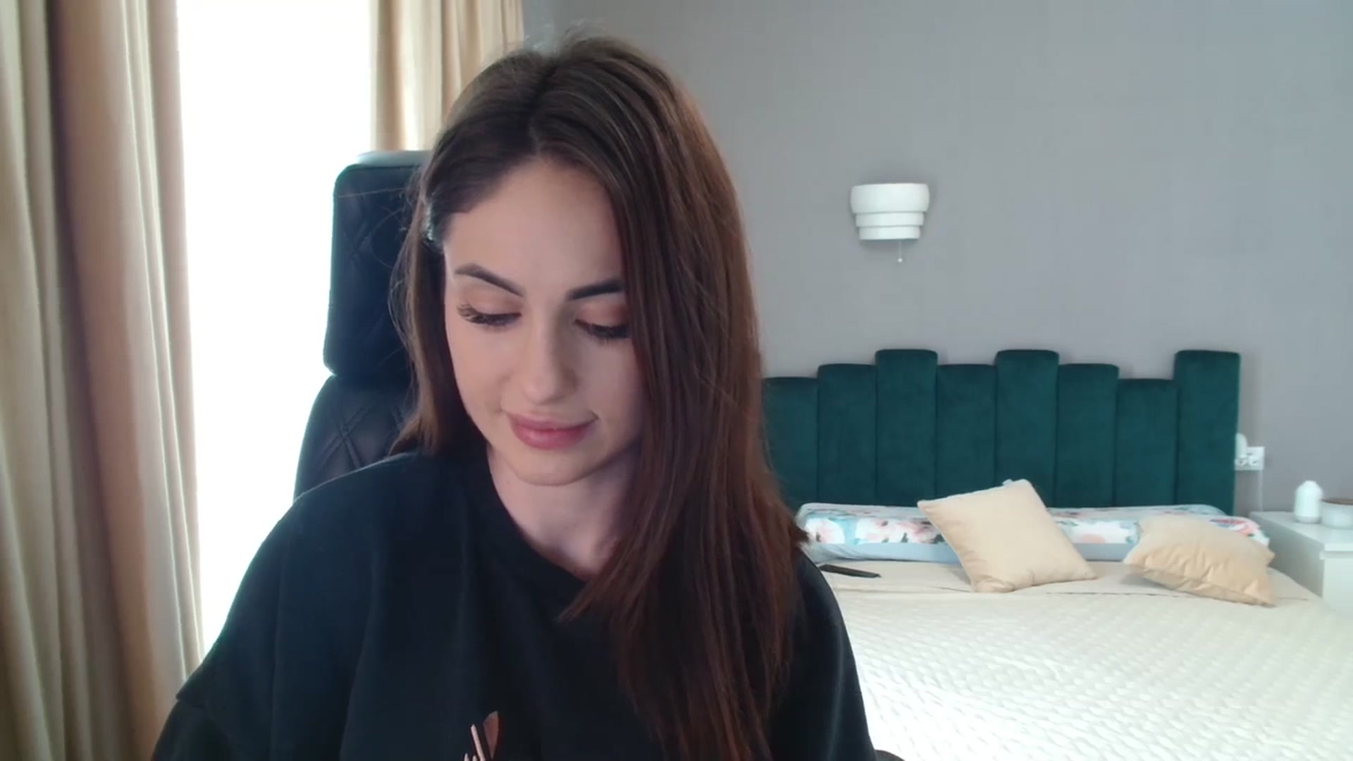 Gallery image thumbnail from DorisDolll's myfreecams stream on, 02/26/2024, 09:37 image 11 of 20