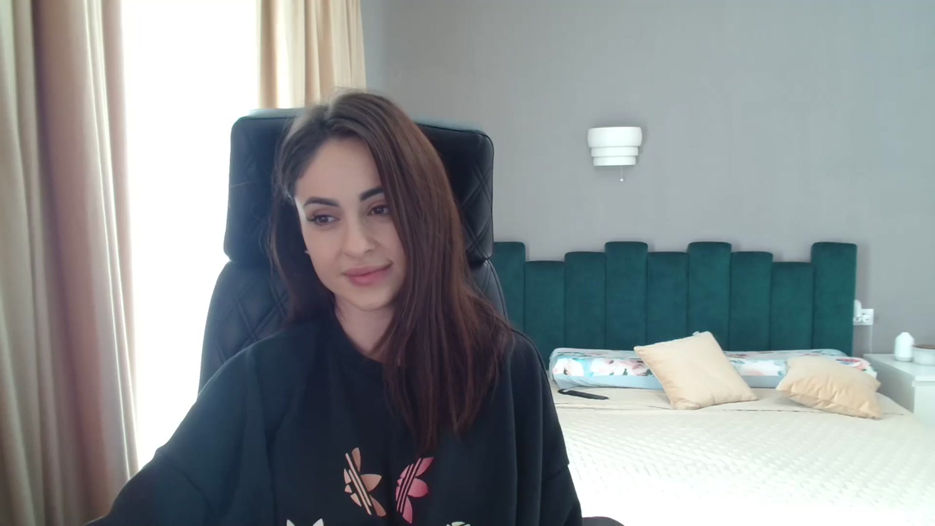 Gallery image thumbnail from DorisDolll's myfreecams stream on, 02/26/2024, 09:37 image 1 of 20