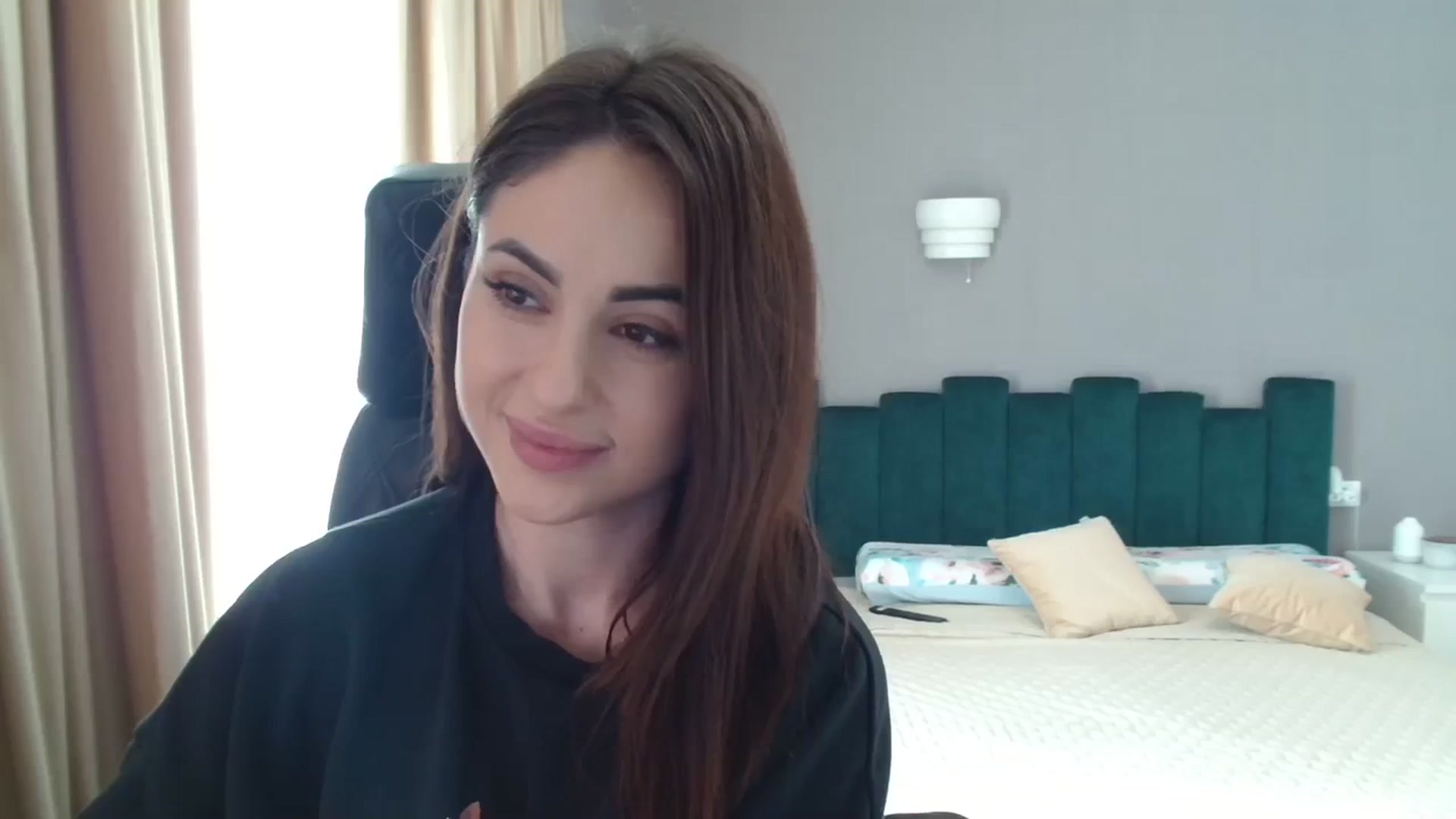 Gallery image thumbnail from DorisDolll's myfreecams stream on, 02/26/2024, 09:37 image 5 of 20