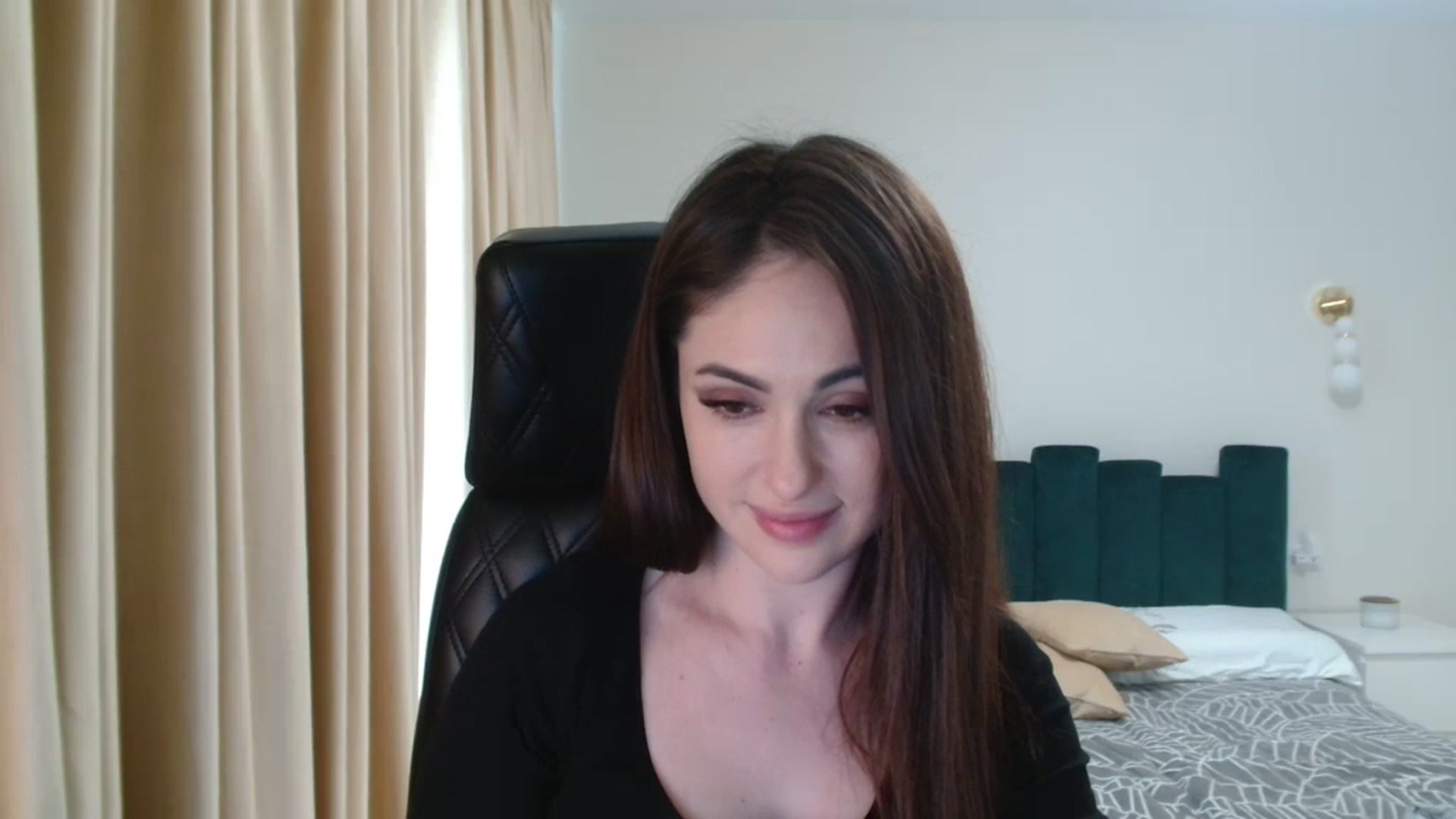 Gallery image thumbnail from DorisDolll's myfreecams stream on, 03/07/2024, 09:27 image 19 of 20