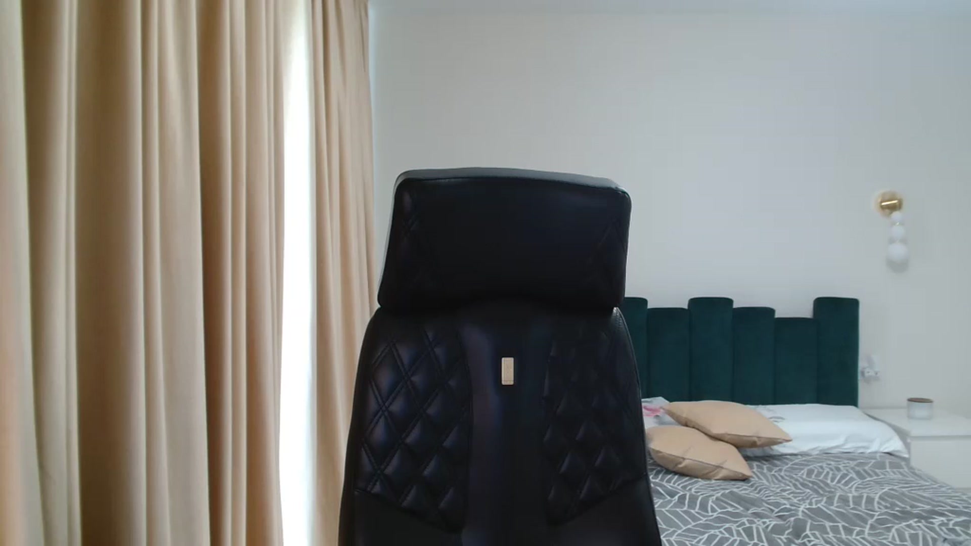 Gallery image thumbnail from DorisDolll's myfreecams stream on, 03/07/2024, 09:27 image 14 of 20
