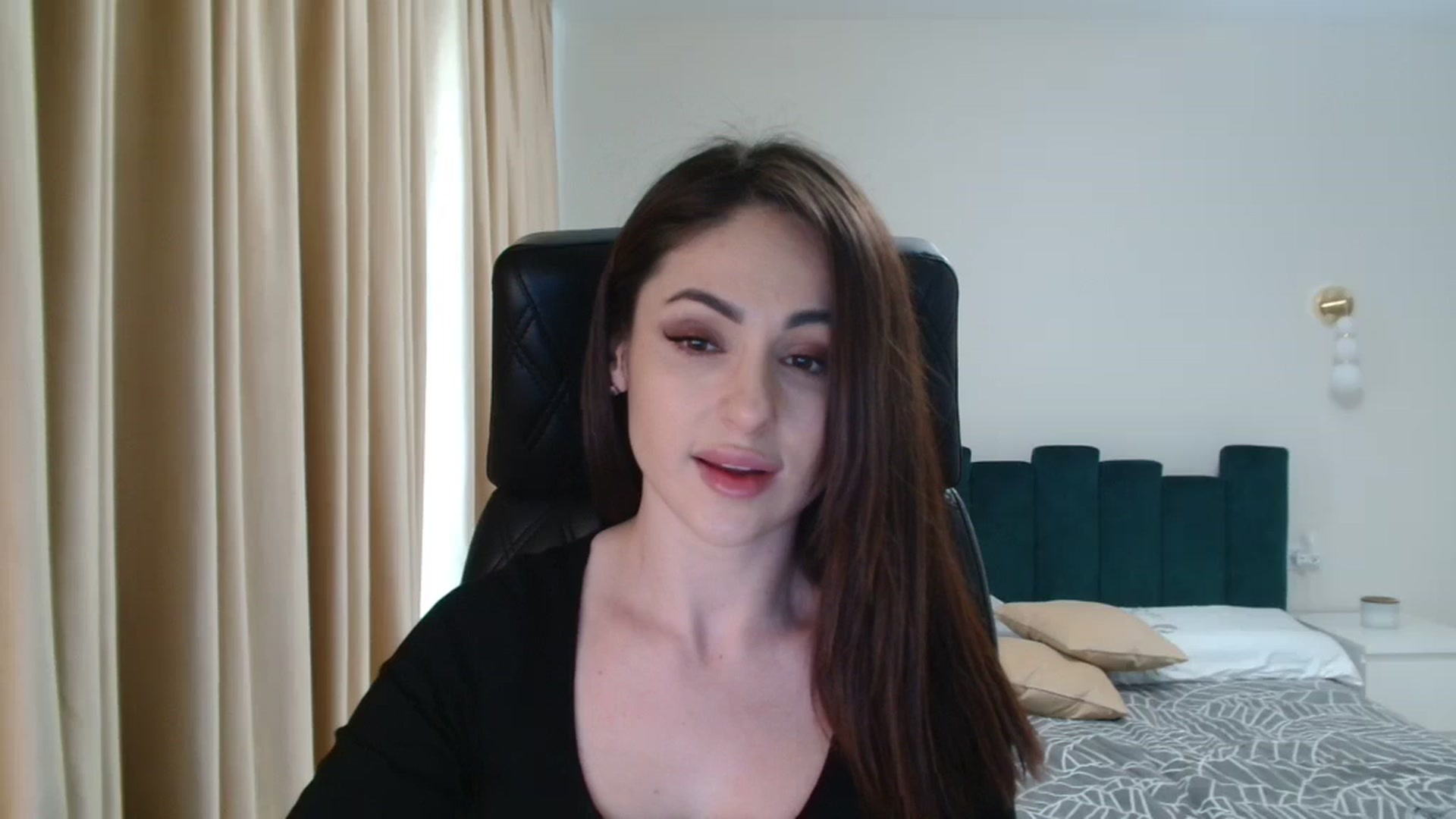 Gallery image thumbnail from DorisDolll's myfreecams stream on, 03/07/2024, 09:27 image 20 of 20