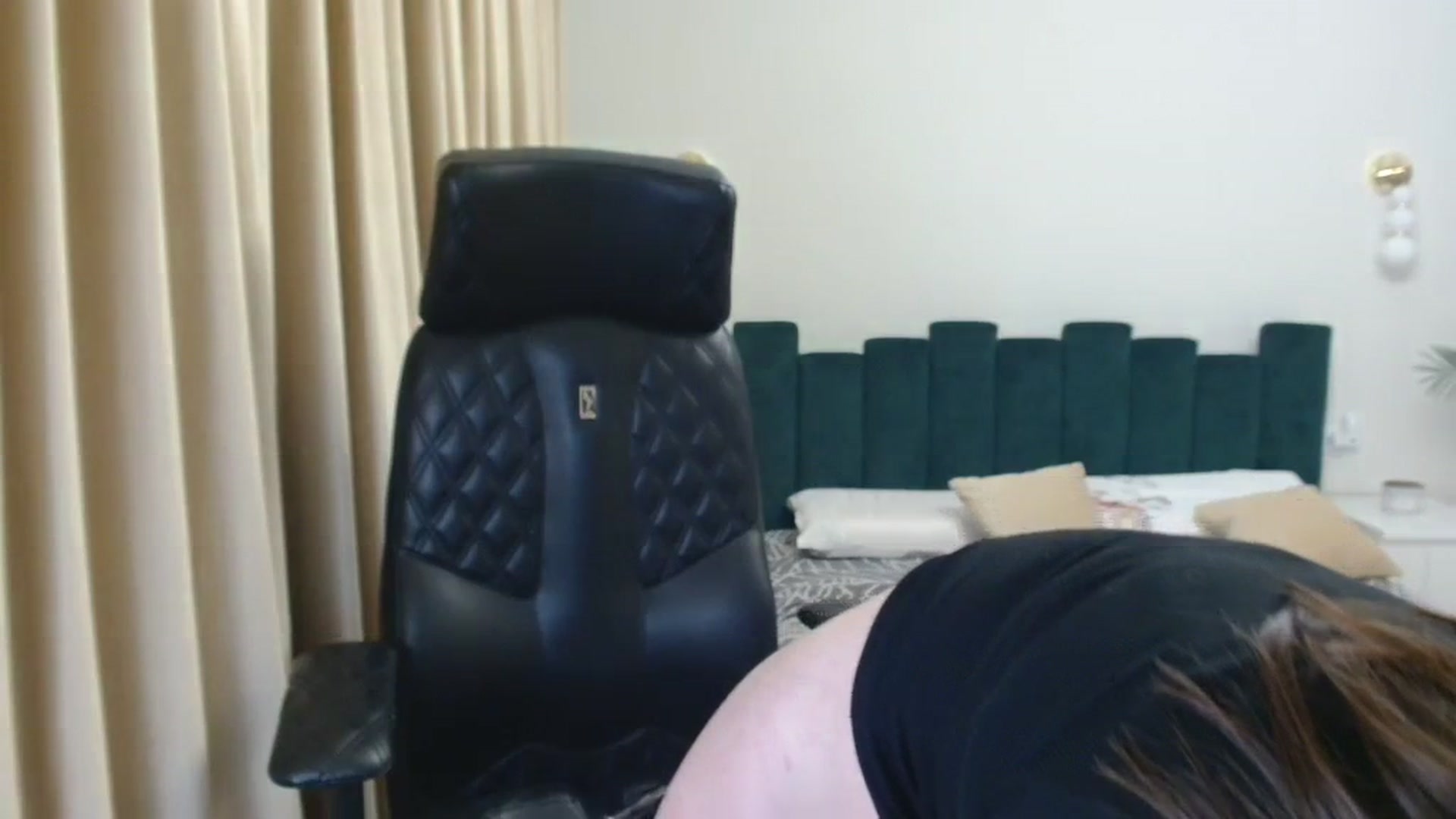 Gallery image thumbnail from DorisDolll's myfreecams stream on, 03/12/2024, 16:46 image 20 of 20