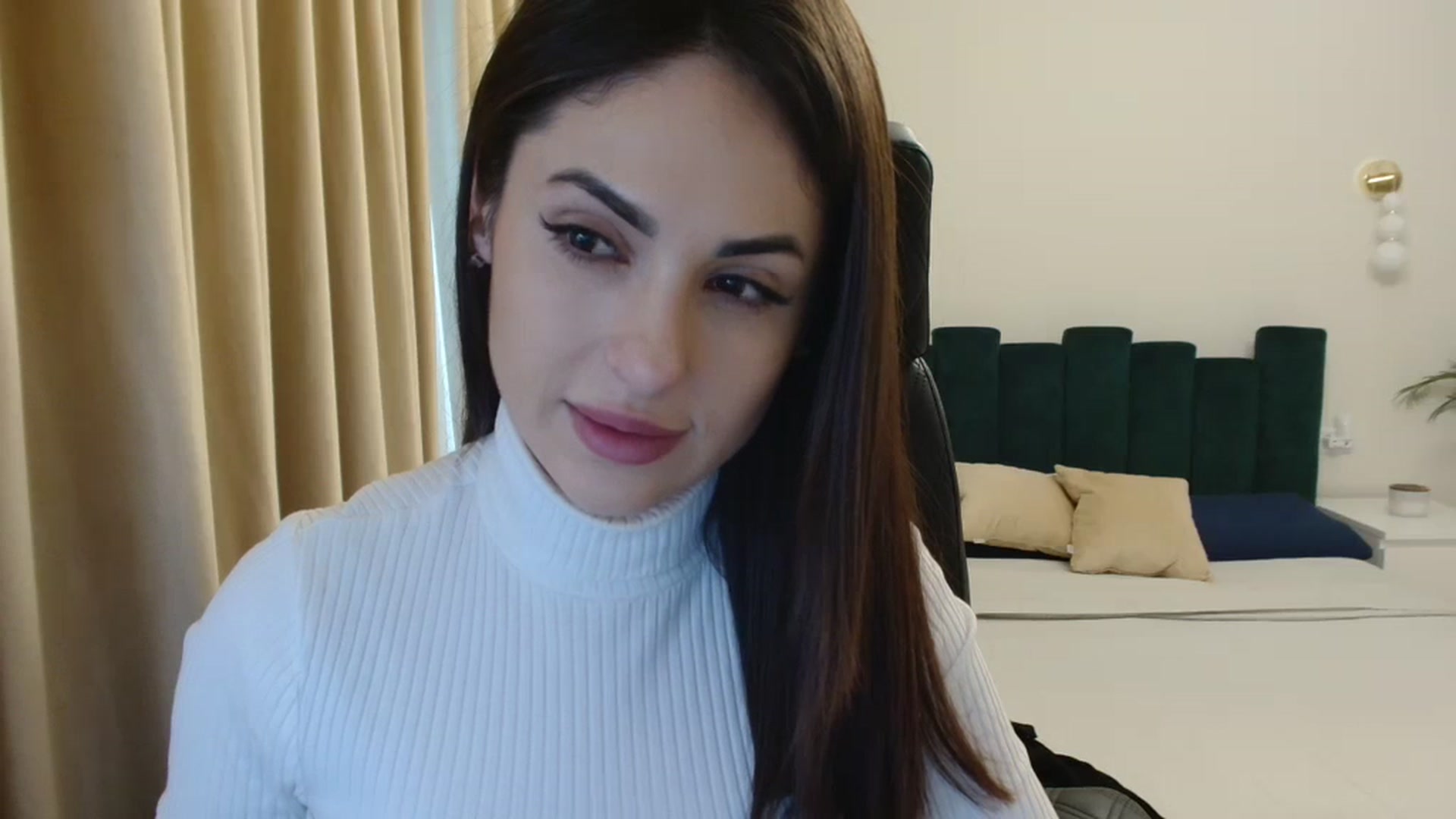 Gallery image thumbnail from DorisDolll's myfreecams stream on, 03/14/2024, 11:48 image 7 of 20