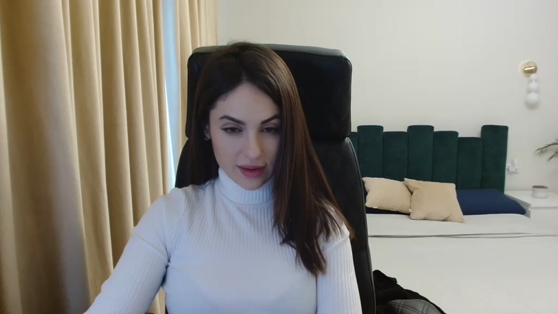 Gallery image thumbnail from DorisDolll's myfreecams stream on, 03/14/2024, 11:48 image 8 of 20