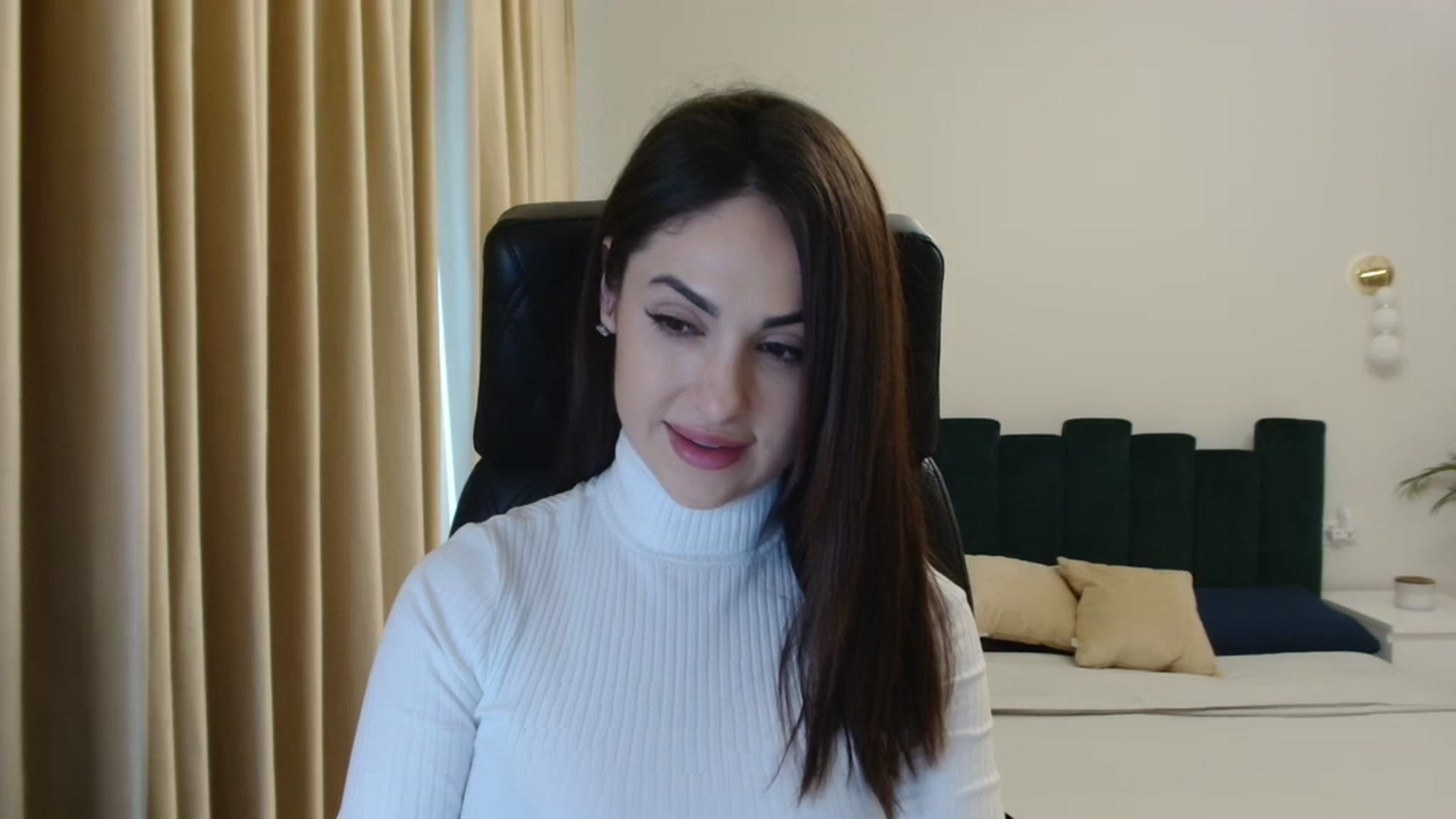 Gallery image thumbnail from DorisDolll's myfreecams stream on, 03/14/2024, 11:48 image 11 of 20