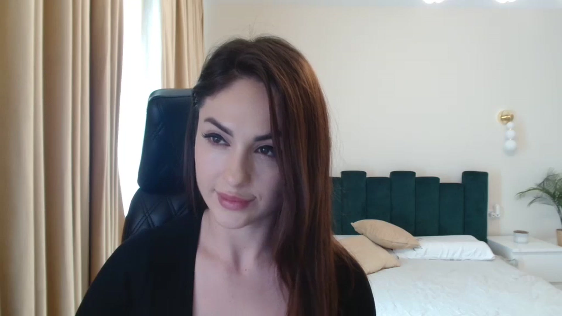 Gallery image thumbnail from DorisDolll's myfreecams stream on, 03/20/2024, 09:16 image 11 of 20