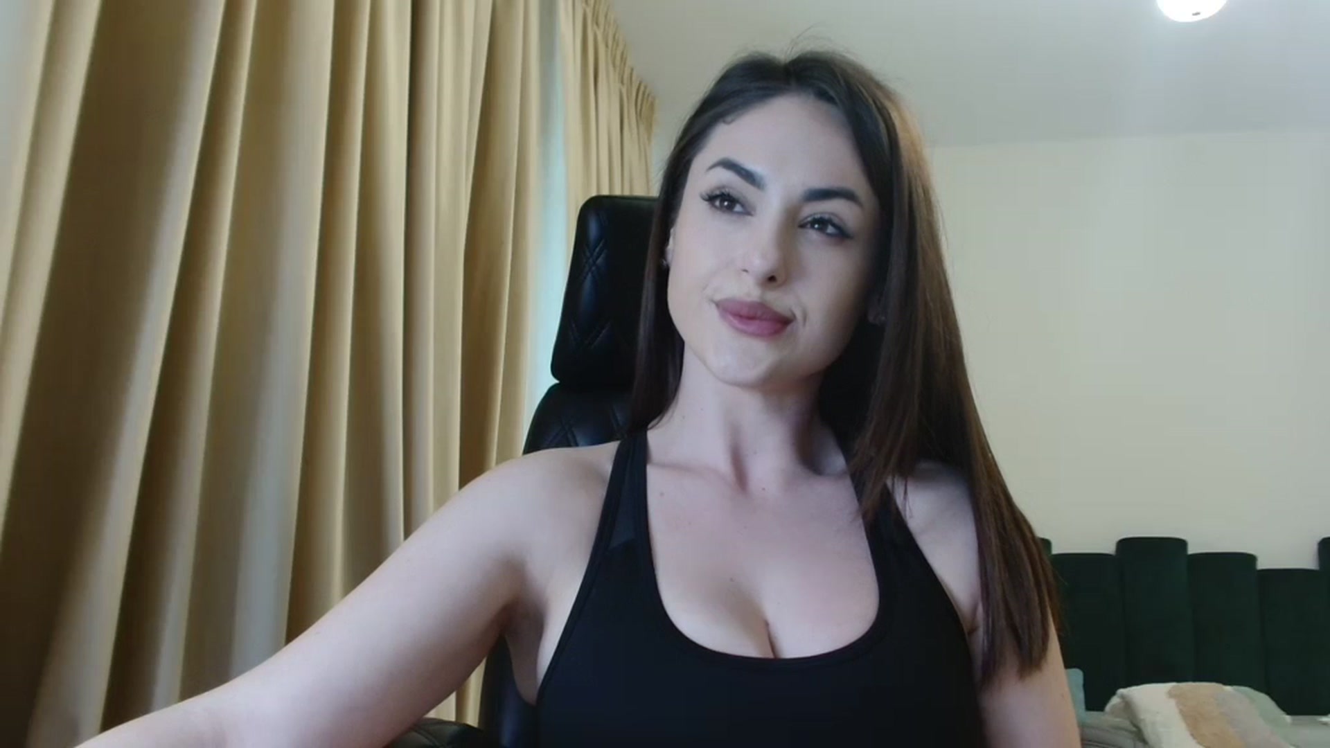 Gallery image thumbnail from DorisDolll's myfreecams stream on, 03/28/2024, 09:02 image 11 of 20