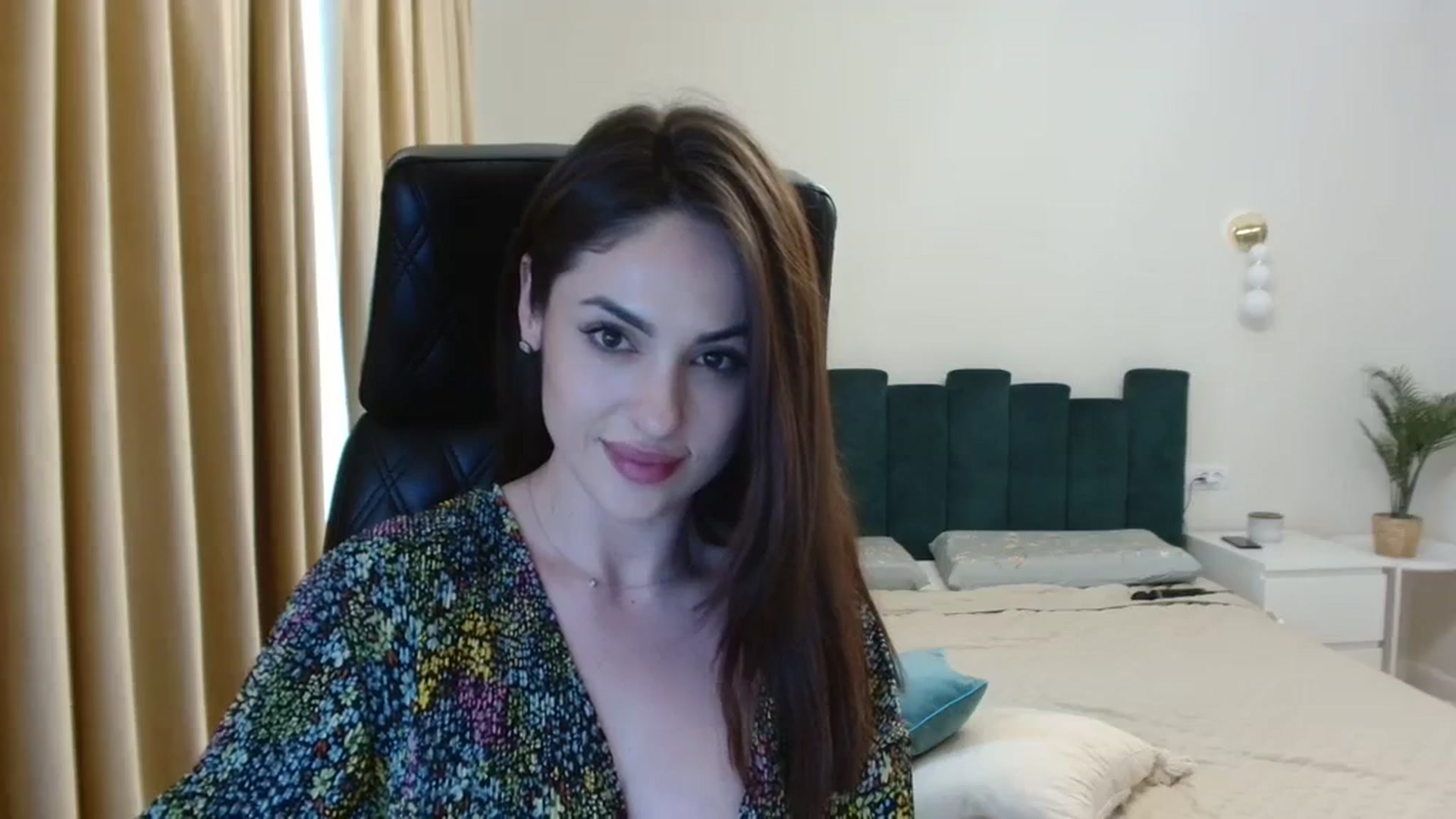 Gallery image thumbnail from DorisDolll's myfreecams stream on, 04/04/2024, 09:30 image 6 of 20