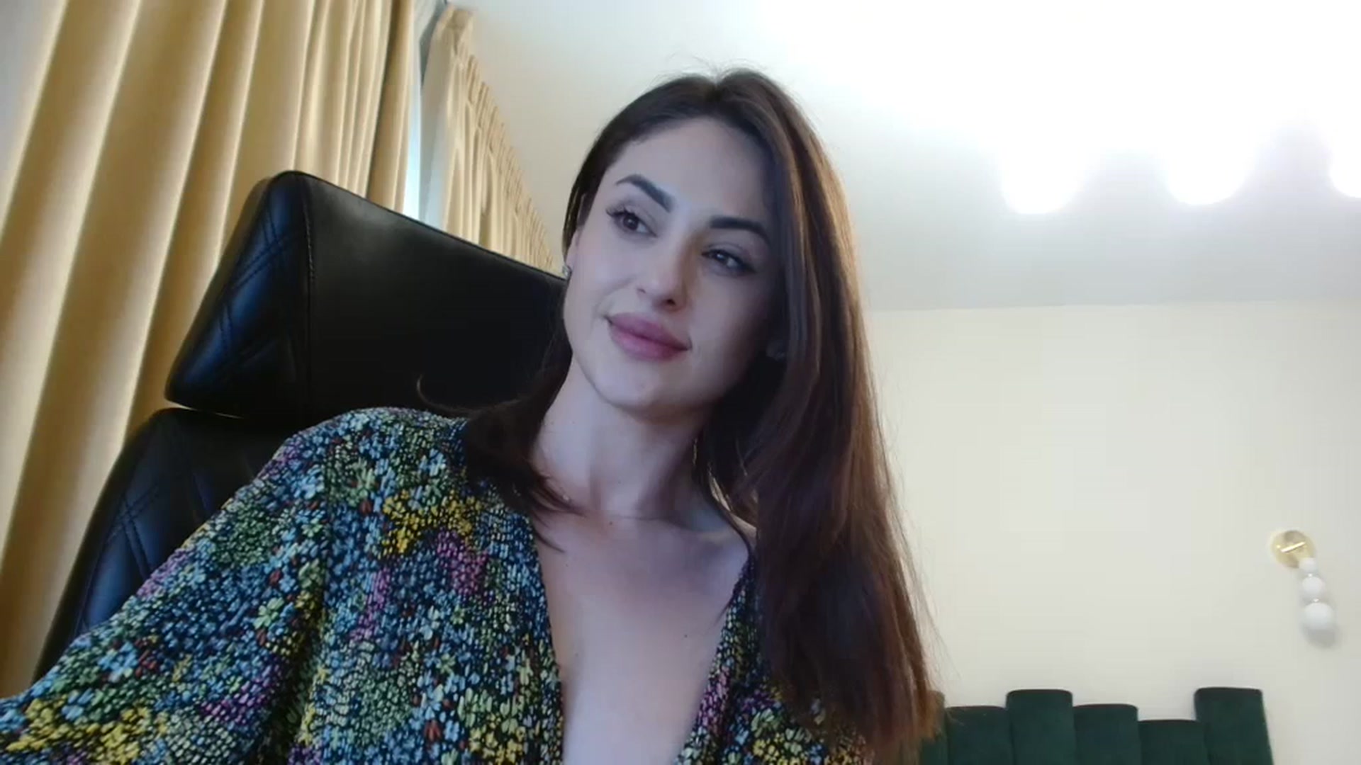 Gallery image thumbnail from DorisDolll's myfreecams stream on, 04/04/2024, 09:30 image 18 of 20