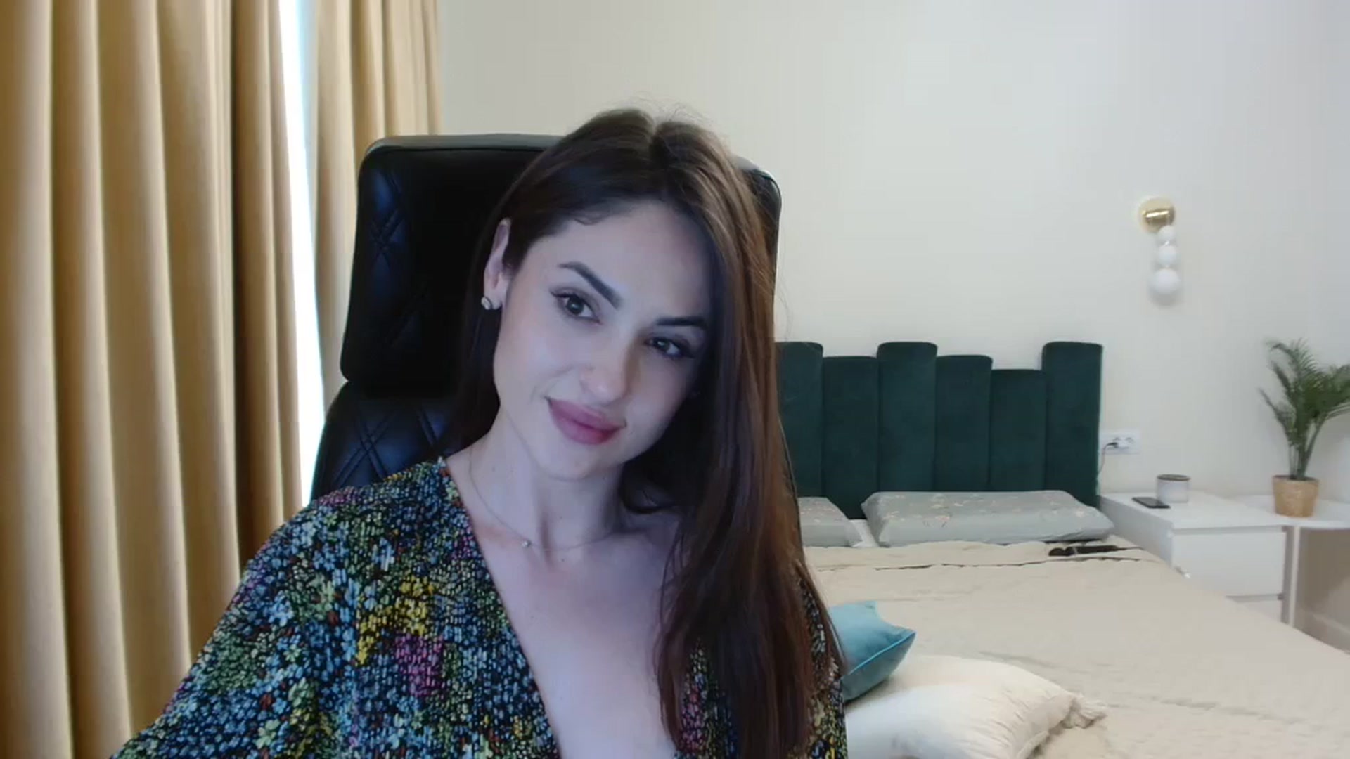 Gallery image thumbnail from DorisDolll's myfreecams stream on, 04/04/2024, 09:30 image 7 of 20