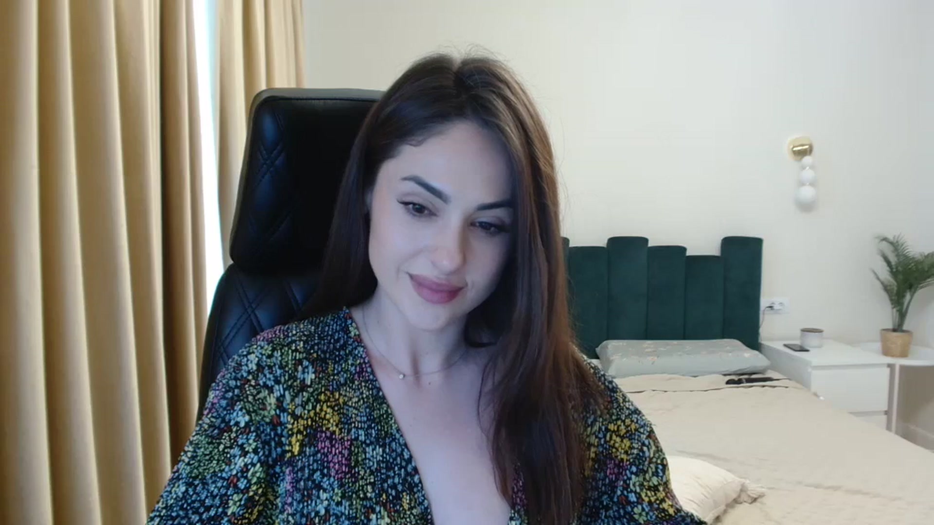 Gallery image thumbnail from DorisDolll's myfreecams stream on, 04/04/2024, 09:30 image 13 of 20