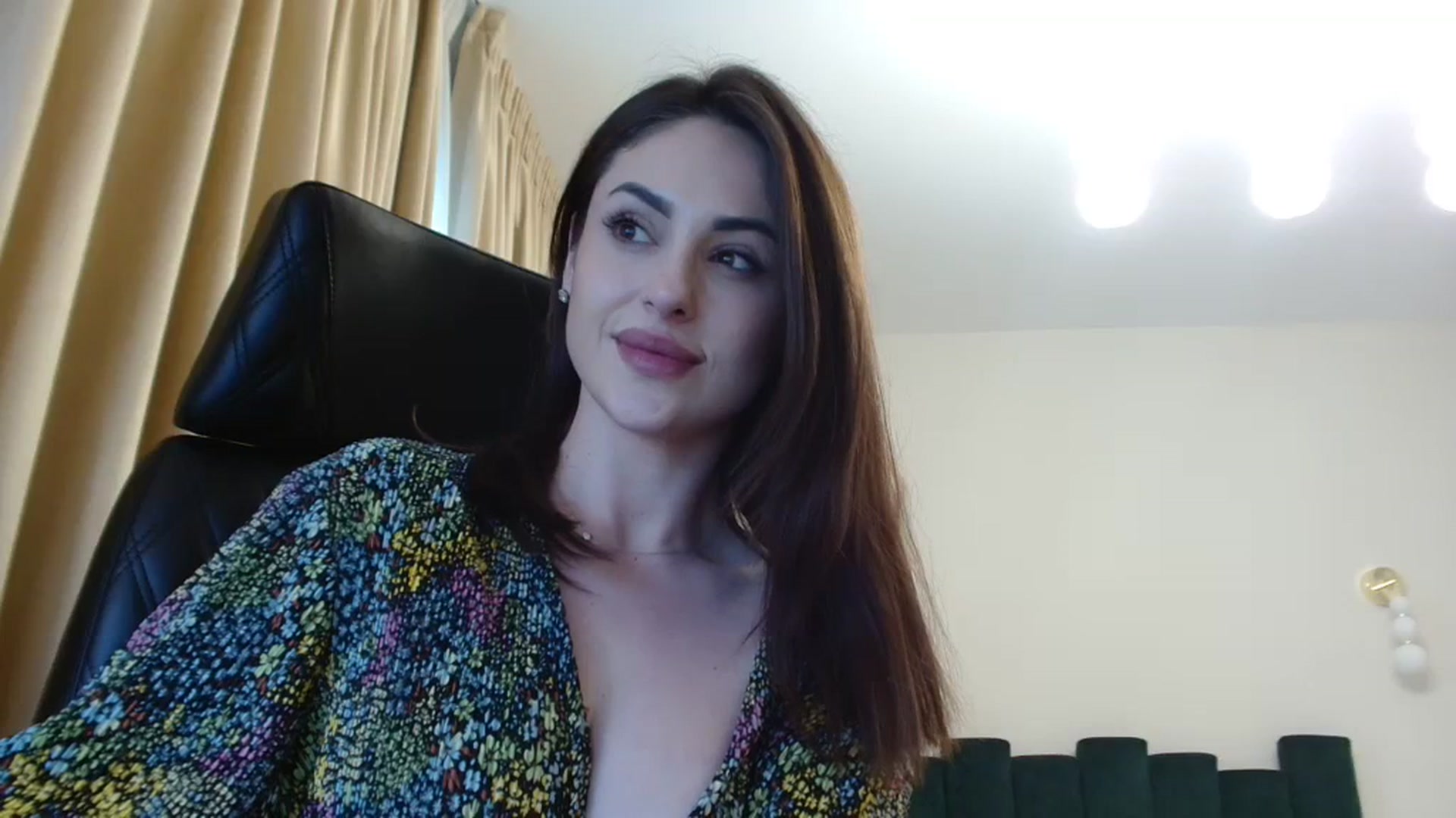 Gallery image thumbnail from DorisDolll's myfreecams stream on, 04/04/2024, 09:30 image 19 of 20