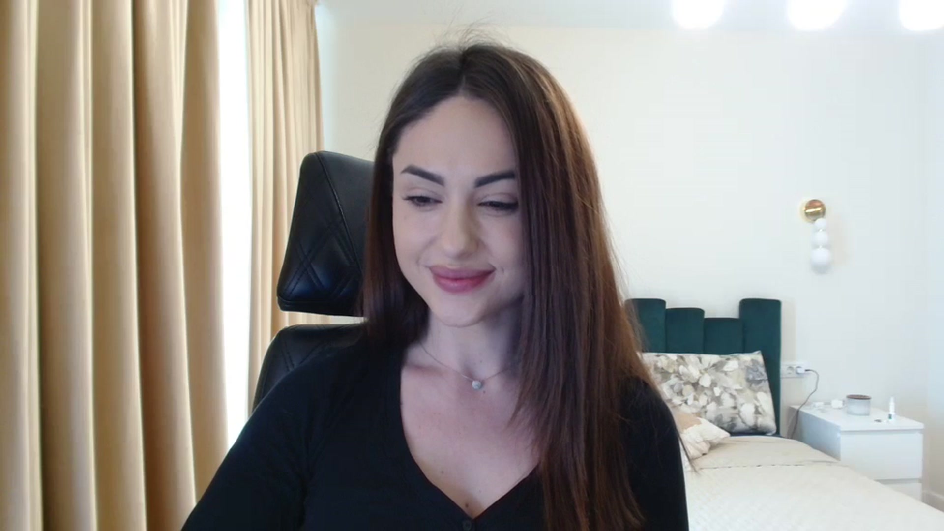 Gallery image thumbnail from DorisDolll's myfreecams stream on, 04/30/2024, 08:28 image 11 of 20
