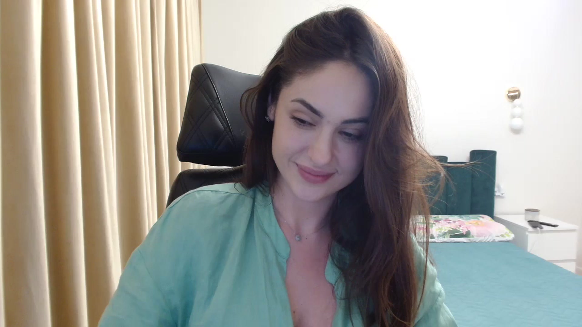 Gallery image thumbnail from DorisDolll's myfreecams stream on, 05/26/2024, 19:23 image 14 of 20