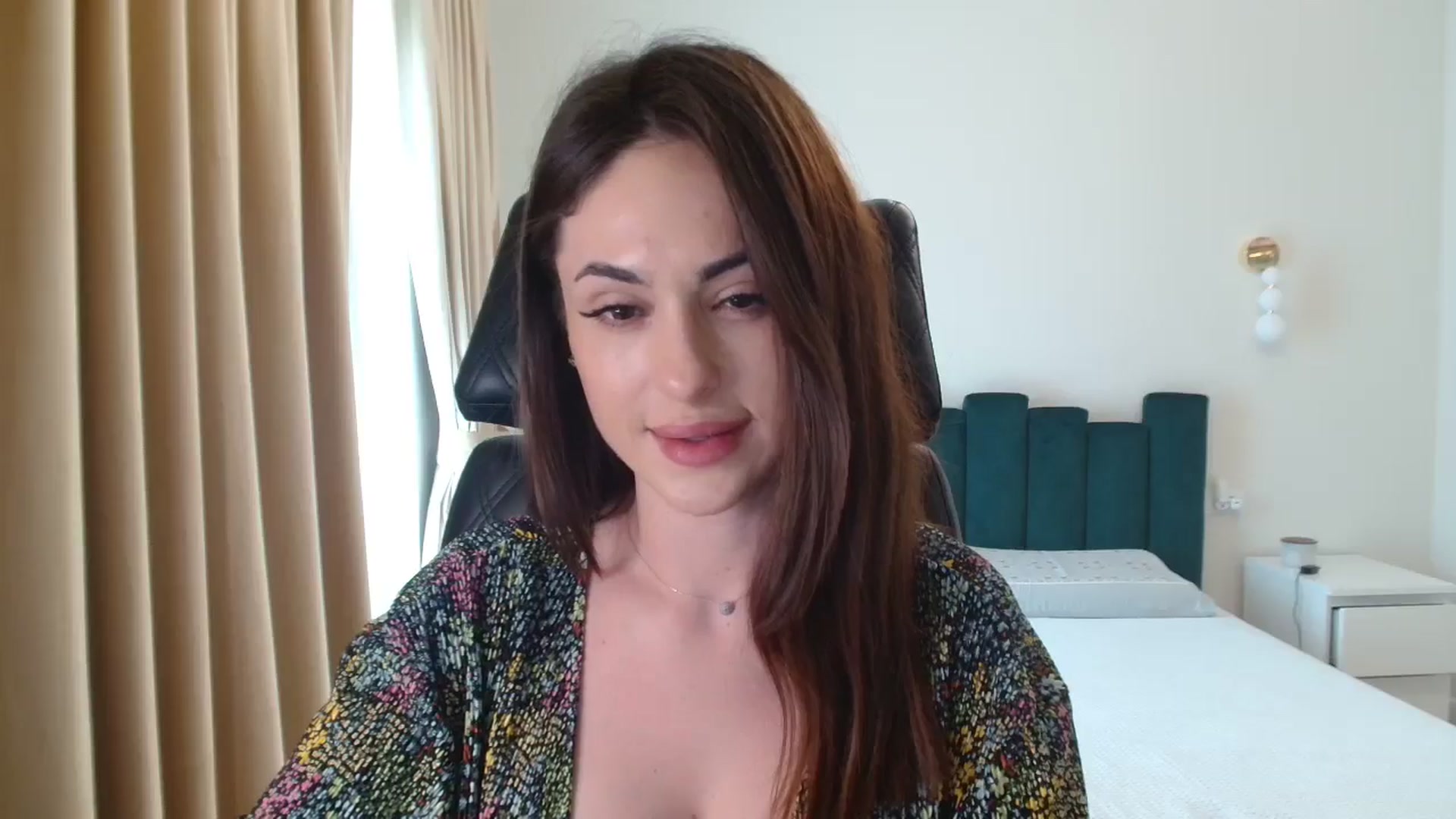 Gallery image thumbnail from DorisDolll's myfreecams stream on, 06/04/2024, 08:54 image 6 of 20