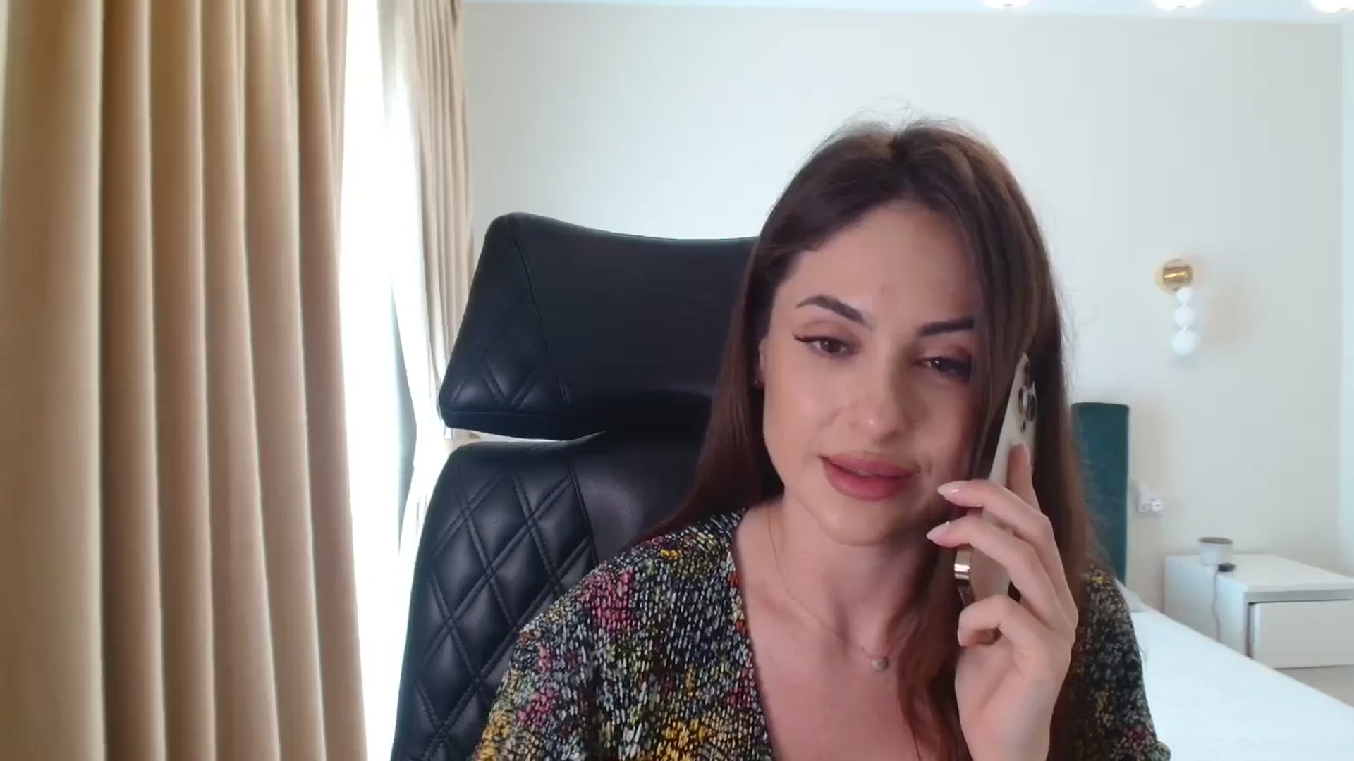 Gallery image thumbnail from DorisDolll's myfreecams stream on, 06/04/2024, 08:54 image 19 of 20