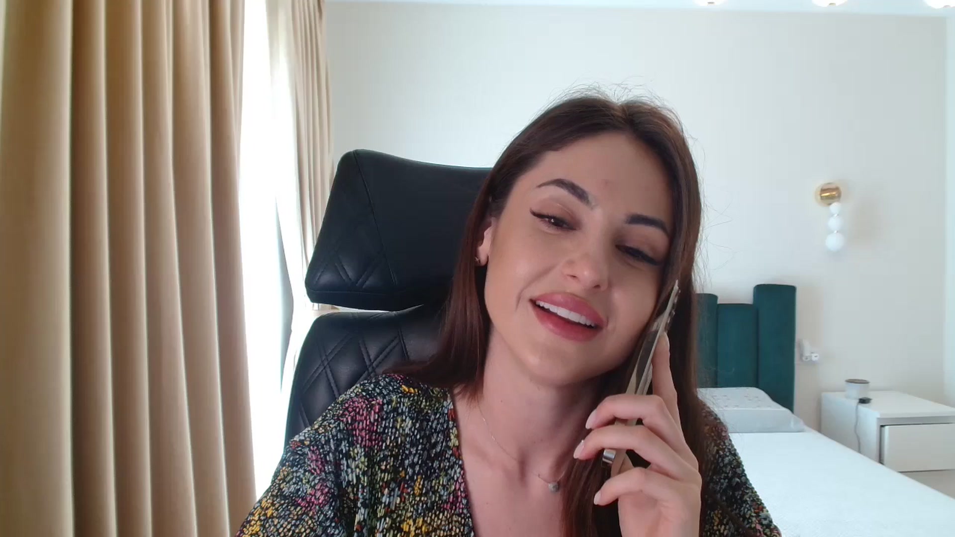 Gallery image thumbnail from DorisDolll's myfreecams stream on, 06/04/2024, 08:54 image 15 of 20