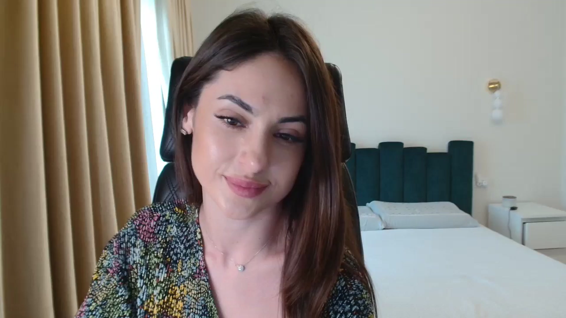 Gallery image thumbnail from DorisDolll's myfreecams stream on, 06/04/2024, 09:31 image 12 of 20