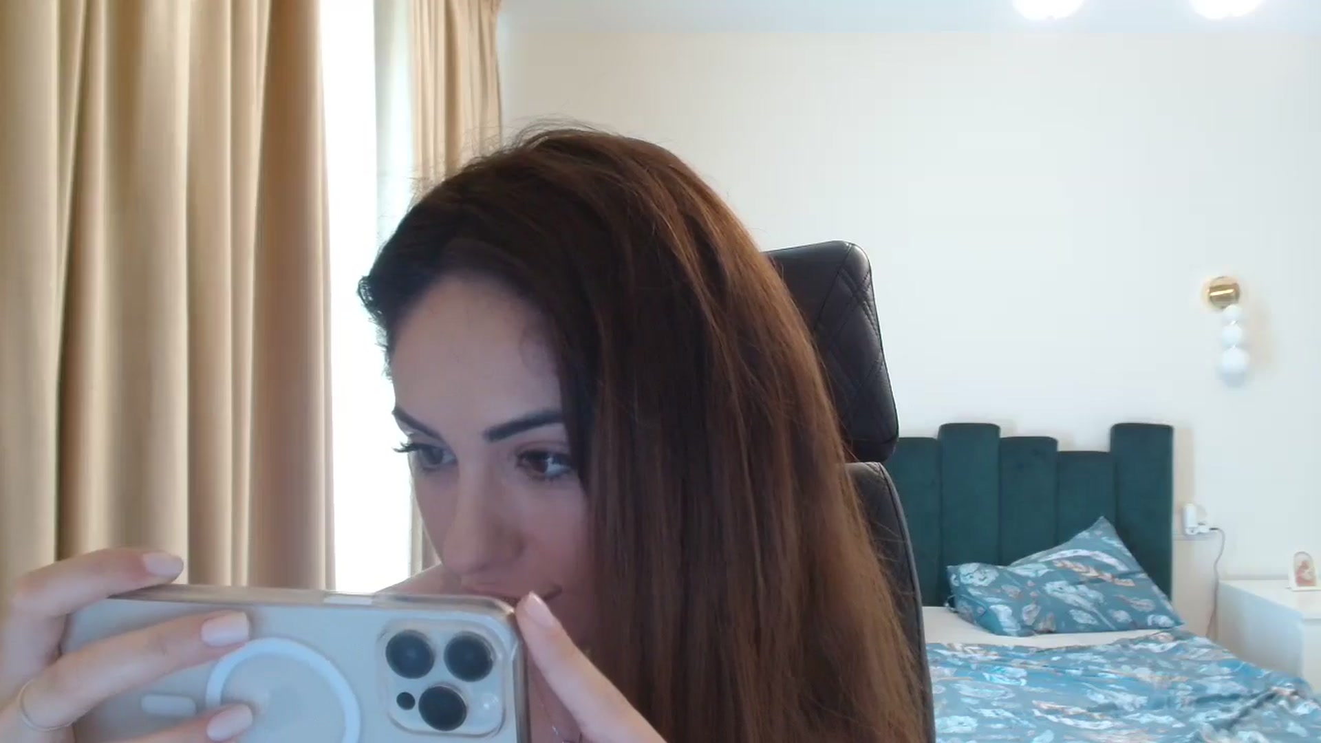 Gallery image thumbnail from DorisDolll's myfreecams stream on, 07/02/2024, 08:55 image 12 of 20
