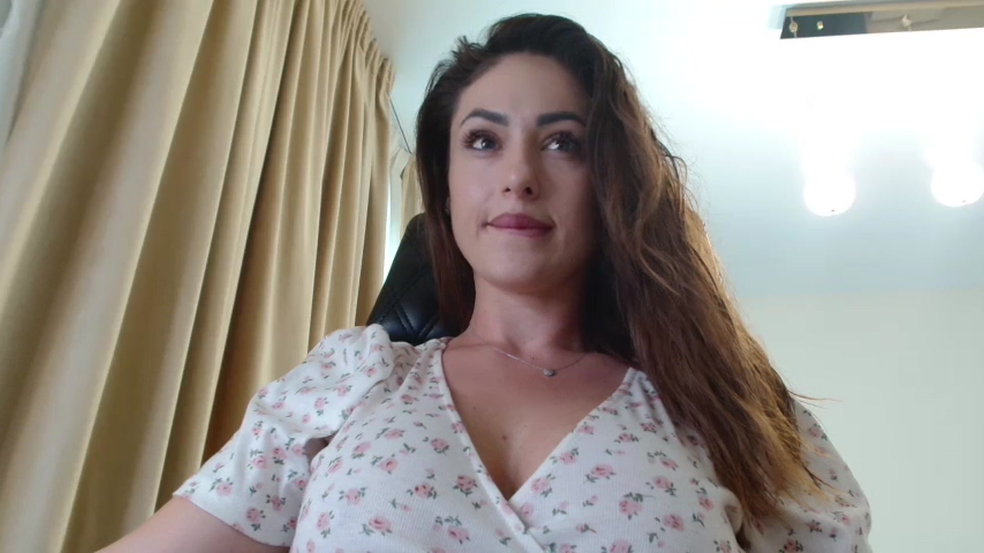 Gallery image thumbnail from DorisDolll's myfreecams stream on, 07/30/2024, 10:06 image 6 of 20