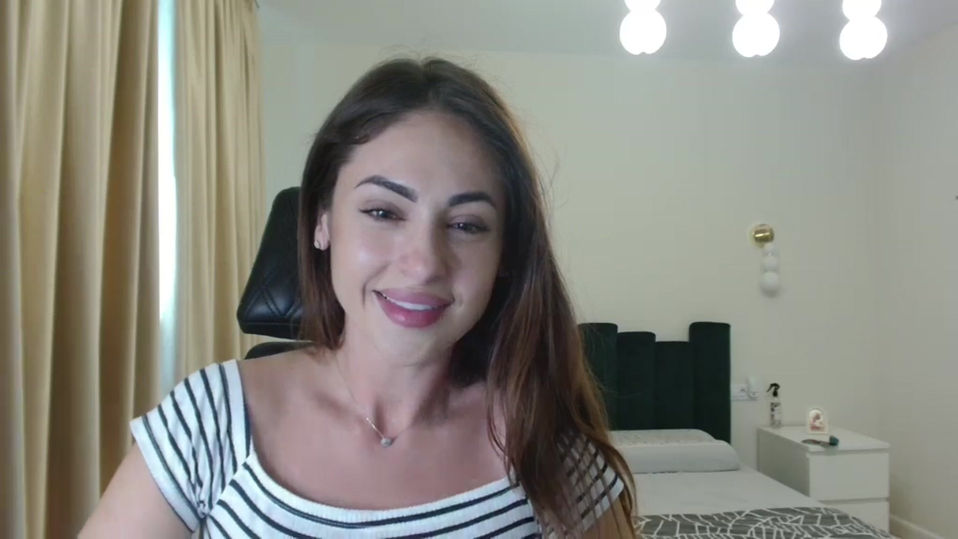 Gallery image thumbnail from DorisDolll's myfreecams stream on, 09/06/2024, 08:23 image 15 of 20