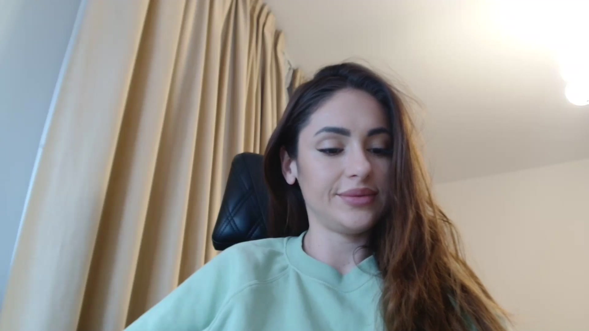 Gallery image thumbnail from DorisDolll's myfreecams stream on, 01/13/2025, 10:51 image 17 of 20