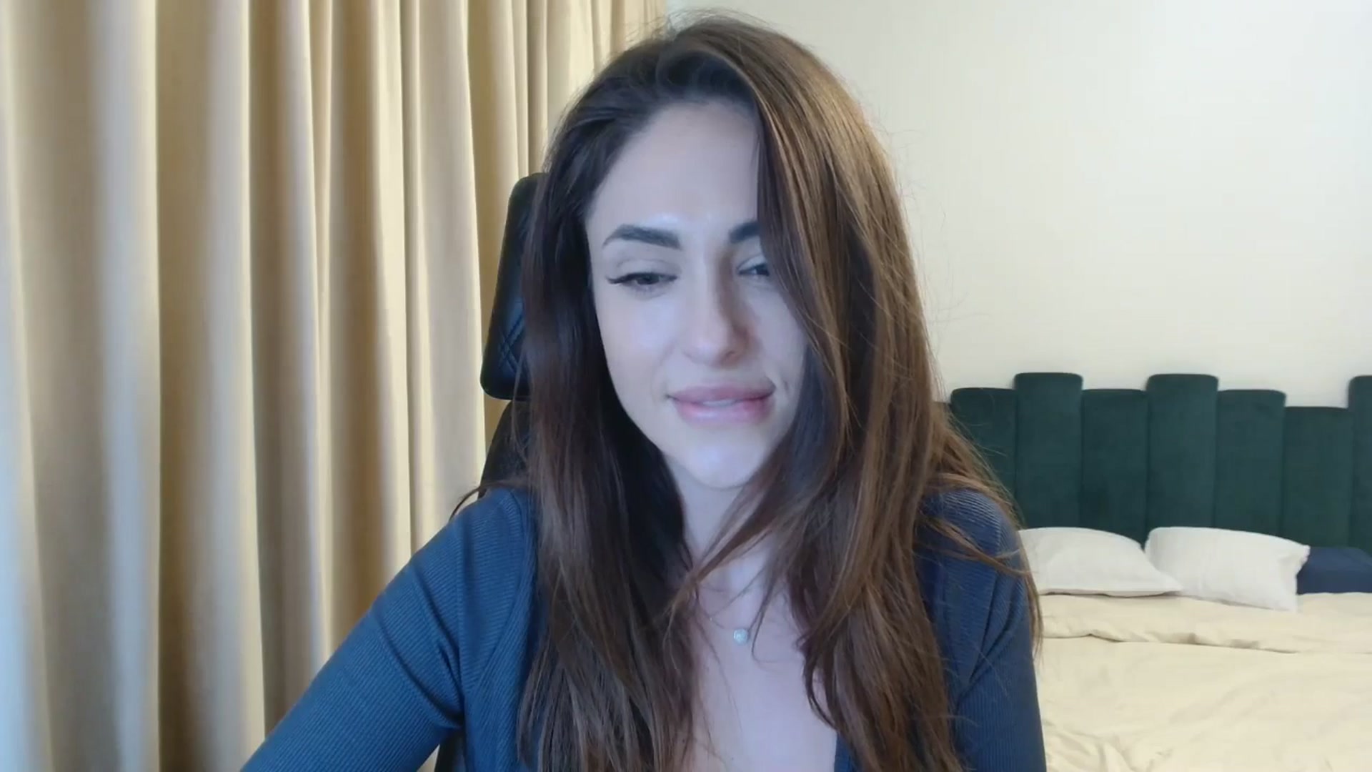 Gallery image thumbnail from DorisDolll's myfreecams stream on, 01/14/2025, 11:12 image 18 of 20