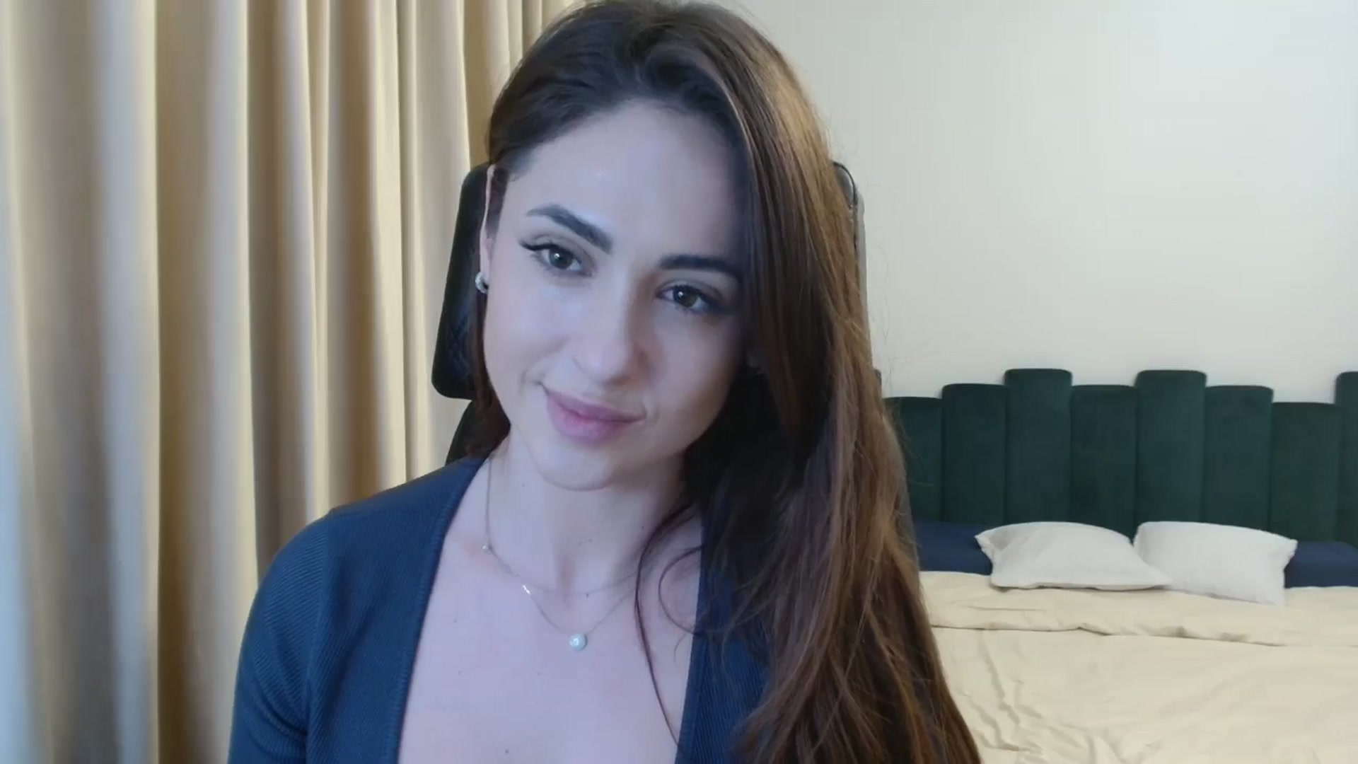 Gallery image thumbnail from DorisDolll's myfreecams stream on, 01/14/2025, 11:12 image 19 of 20
