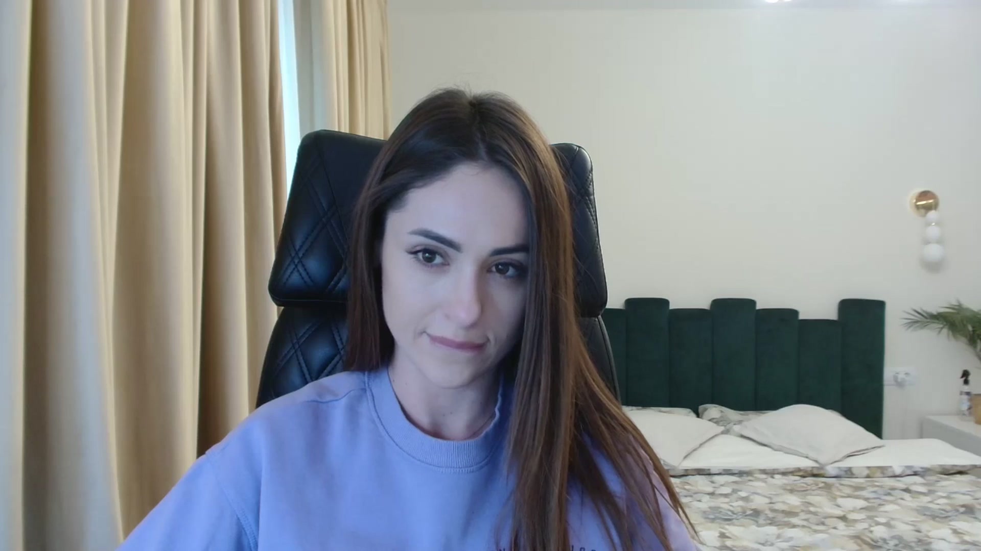 Gallery image thumbnail from DorisDolll's myfreecams stream on, 01/16/2025, 11:17 image 10 of 20