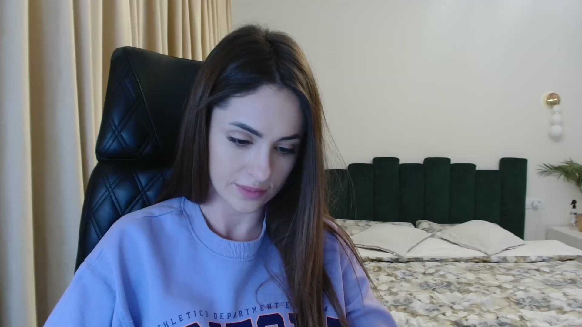 Gallery image thumbnail from DorisDolll's myfreecams stream on, 01/16/2025, 11:17 image 18 of 20