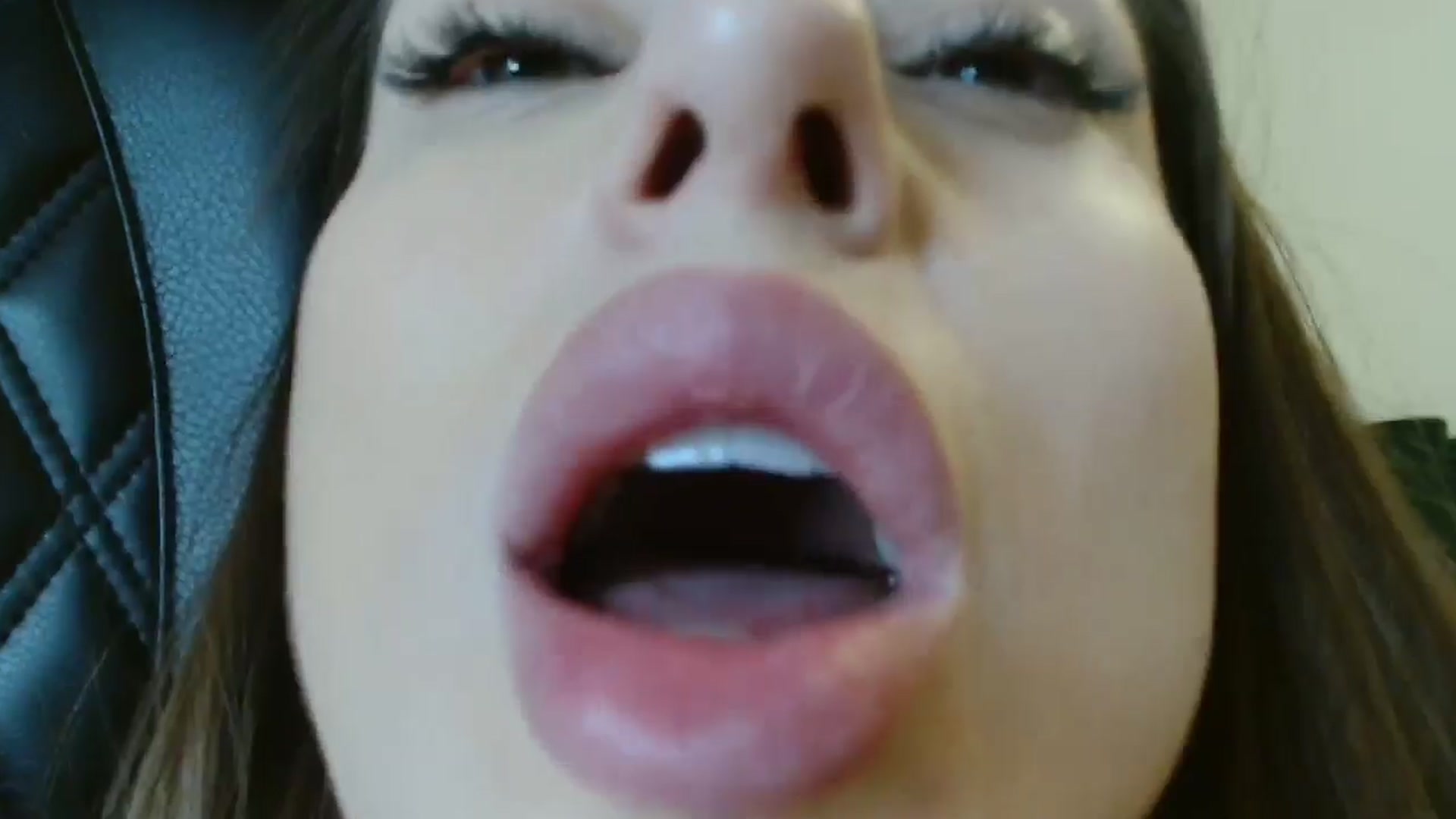 Gallery image thumbnail from DorisDolll's myfreecams stream on, 01/16/2025, 11:17 image 4 of 20
