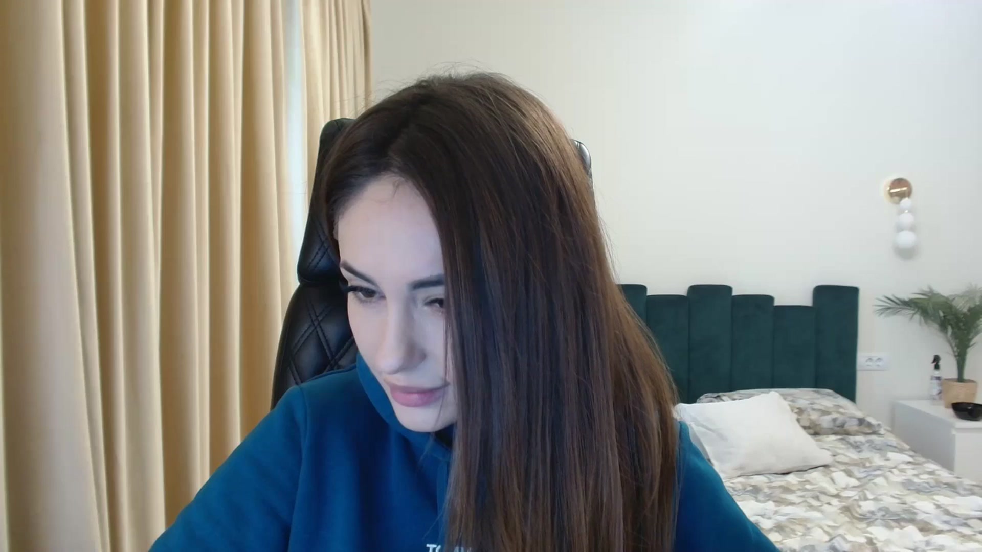 Gallery image thumbnail from DorisDolll's myfreecams stream on, 01/21/2025, 08:46 image 13 of 20