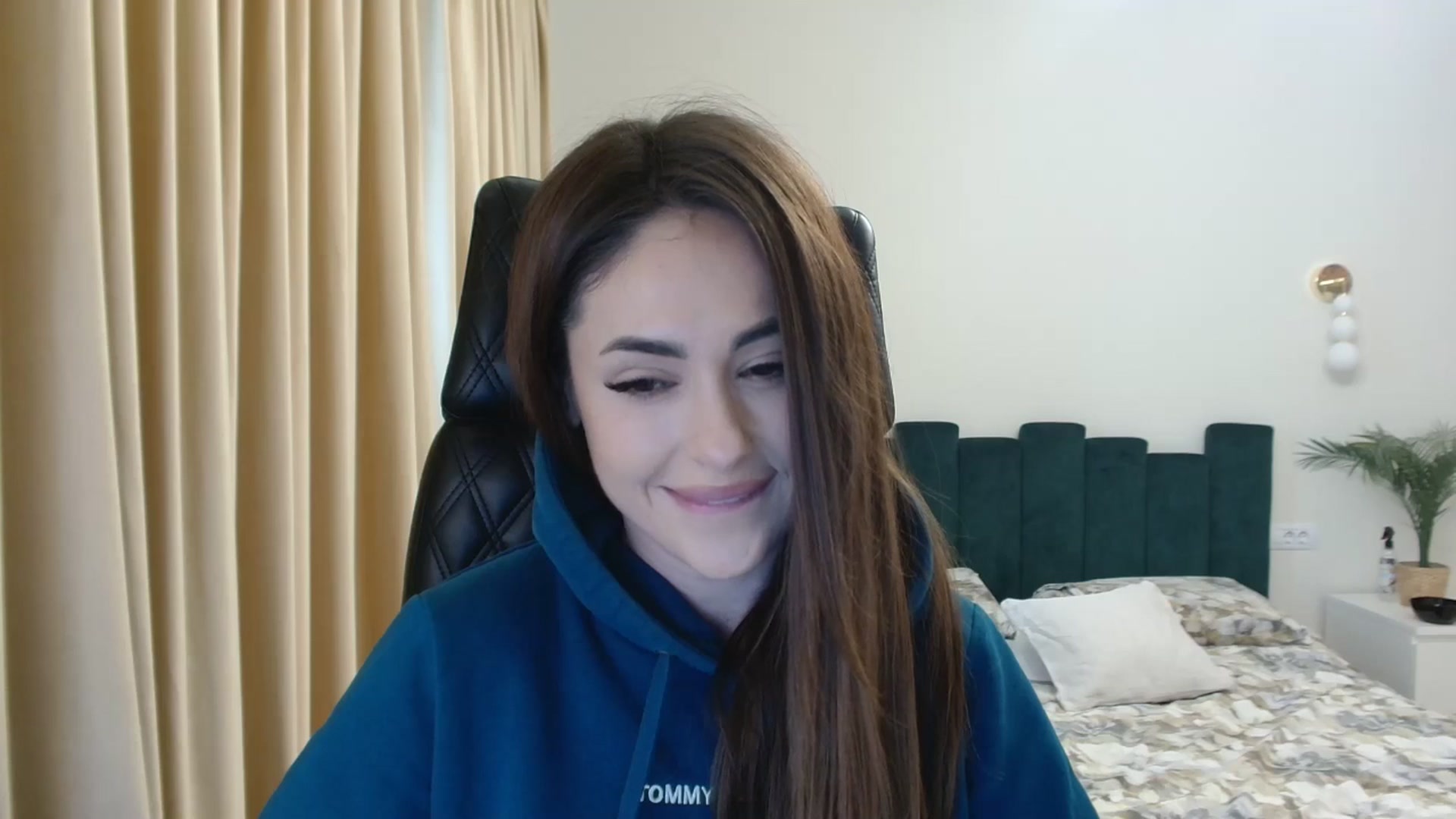 Gallery image thumbnail from DorisDolll's myfreecams stream on, 01/21/2025, 08:46 image 14 of 20