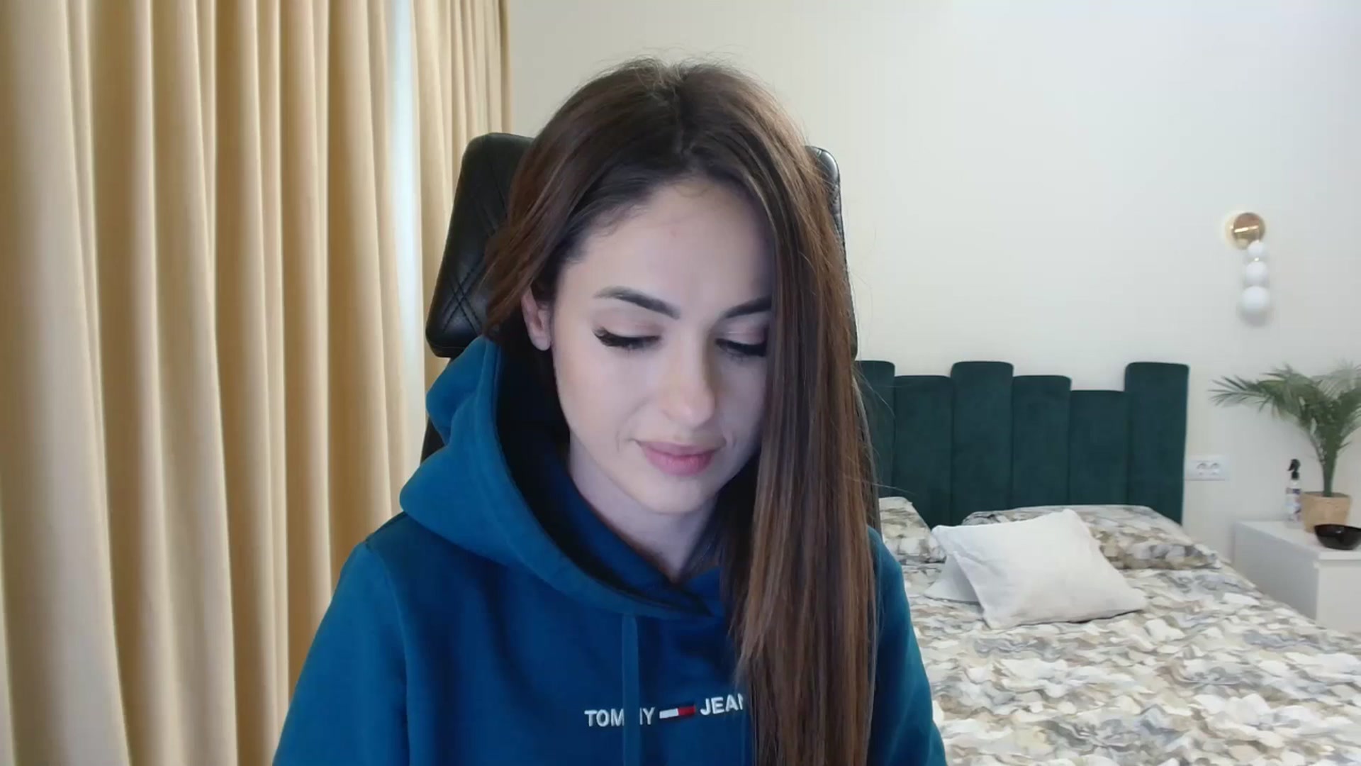 Gallery image thumbnail from DorisDolll's myfreecams stream on, 01/21/2025, 10:12 image 1 of 20