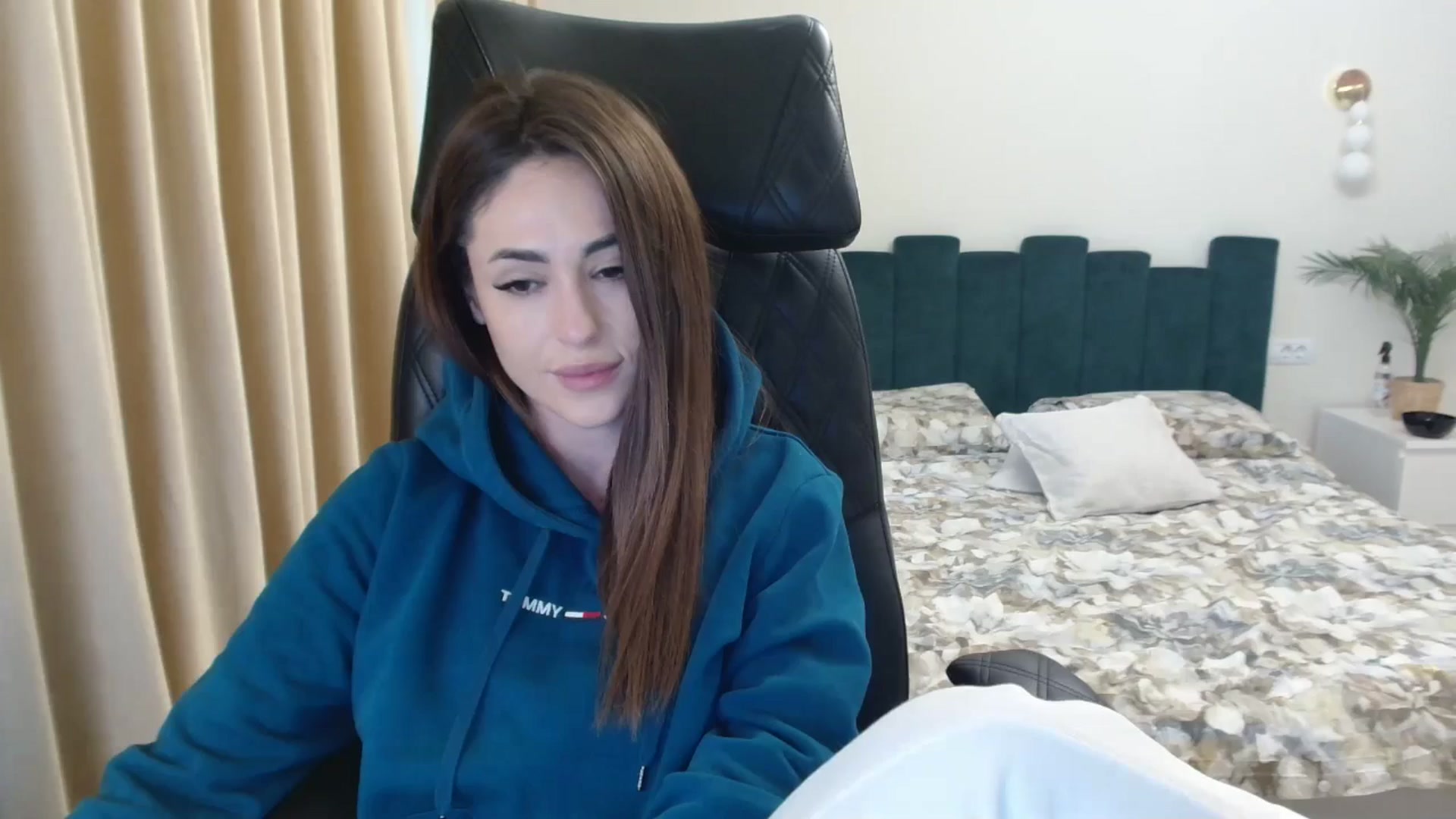 Gallery image thumbnail from DorisDolll's myfreecams stream on, 01/21/2025, 10:12 image 20 of 20