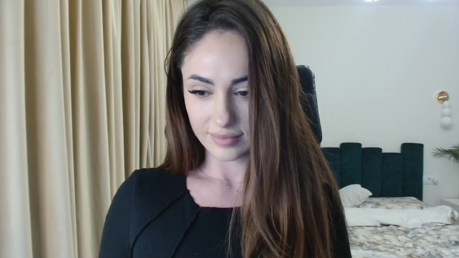 Gallery image thumbnail from DorisDolll's myfreecams stream on, 01/22/2025, 10:31 image 9 of 20