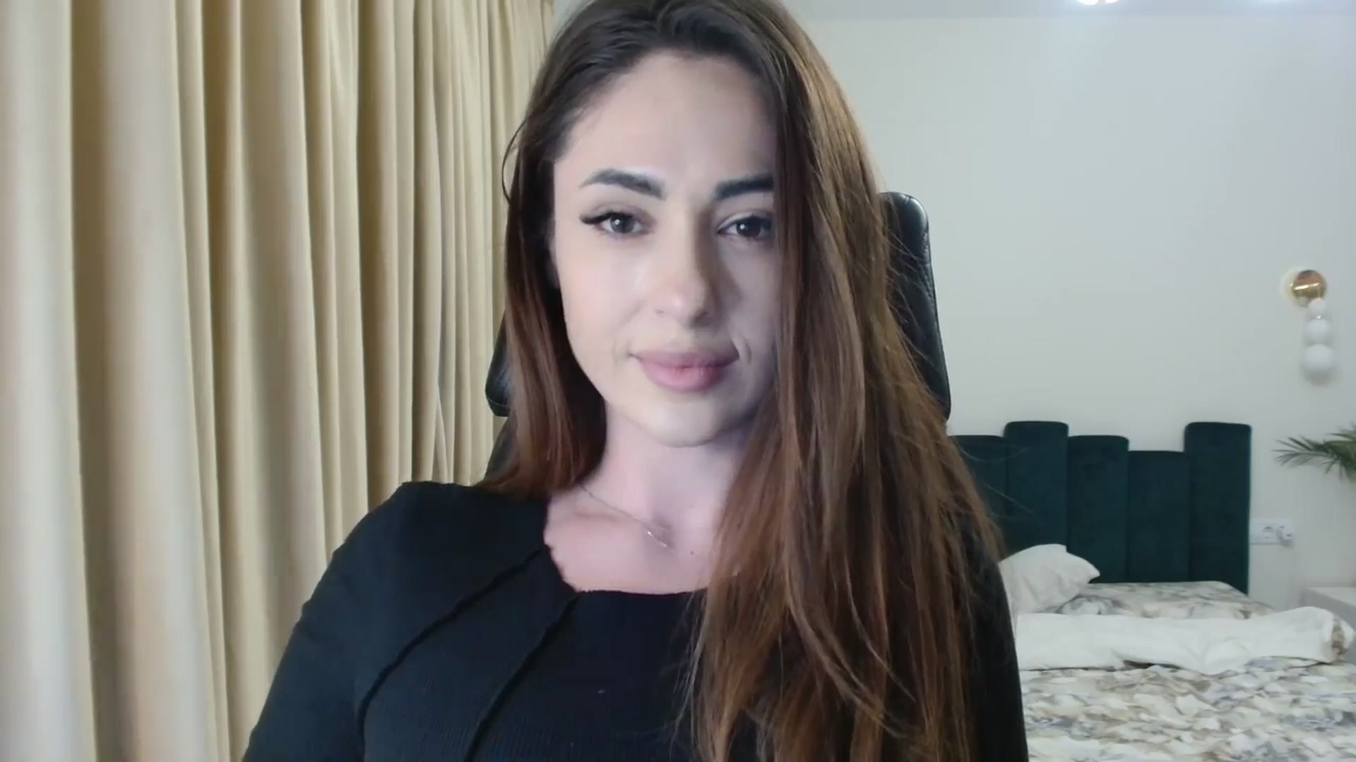 Gallery image thumbnail from DorisDolll's myfreecams stream on, 01/22/2025, 10:31 image 8 of 20