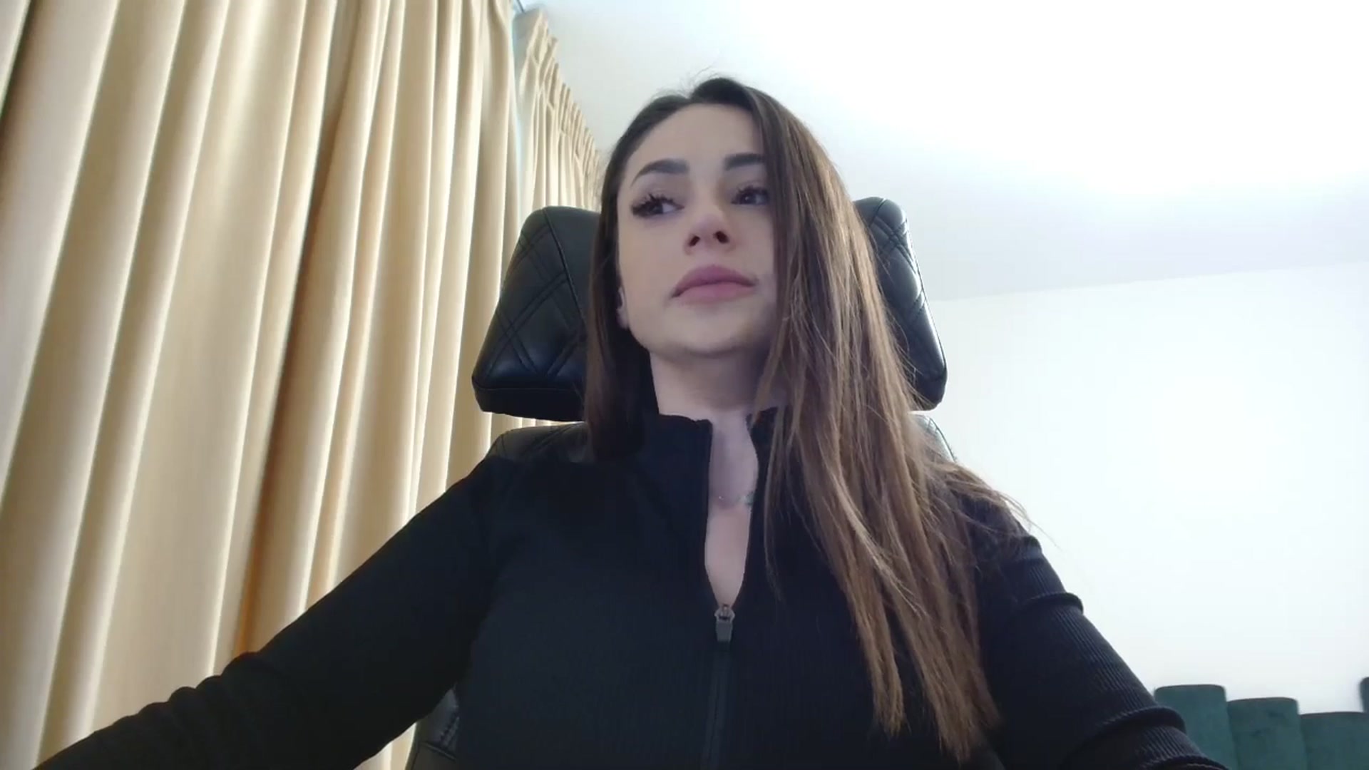 Gallery image thumbnail from DorisDolll's myfreecams stream on, 01/23/2025, 13:12 image 13 of 20