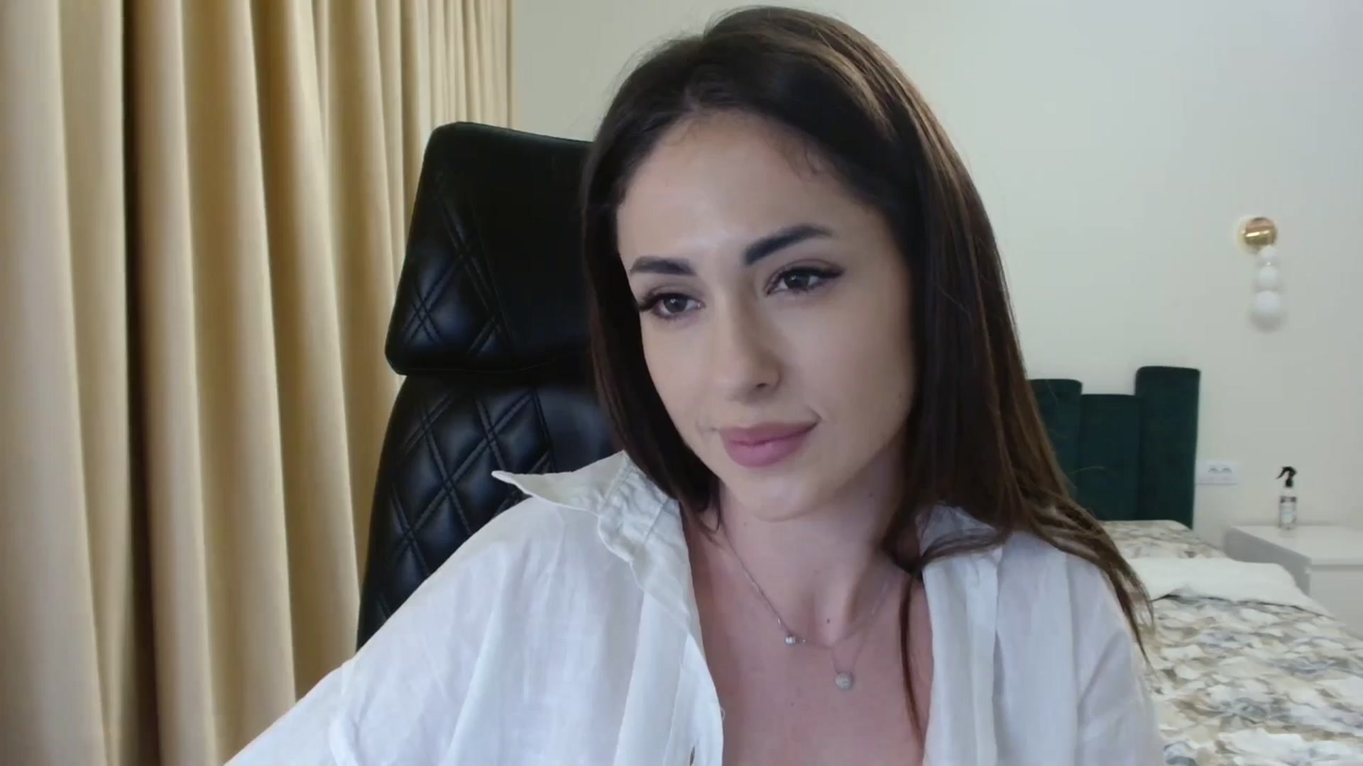 Gallery image thumbnail from DorisDolll's myfreecams stream on, 01/27/2025, 10:26 image 7 of 20