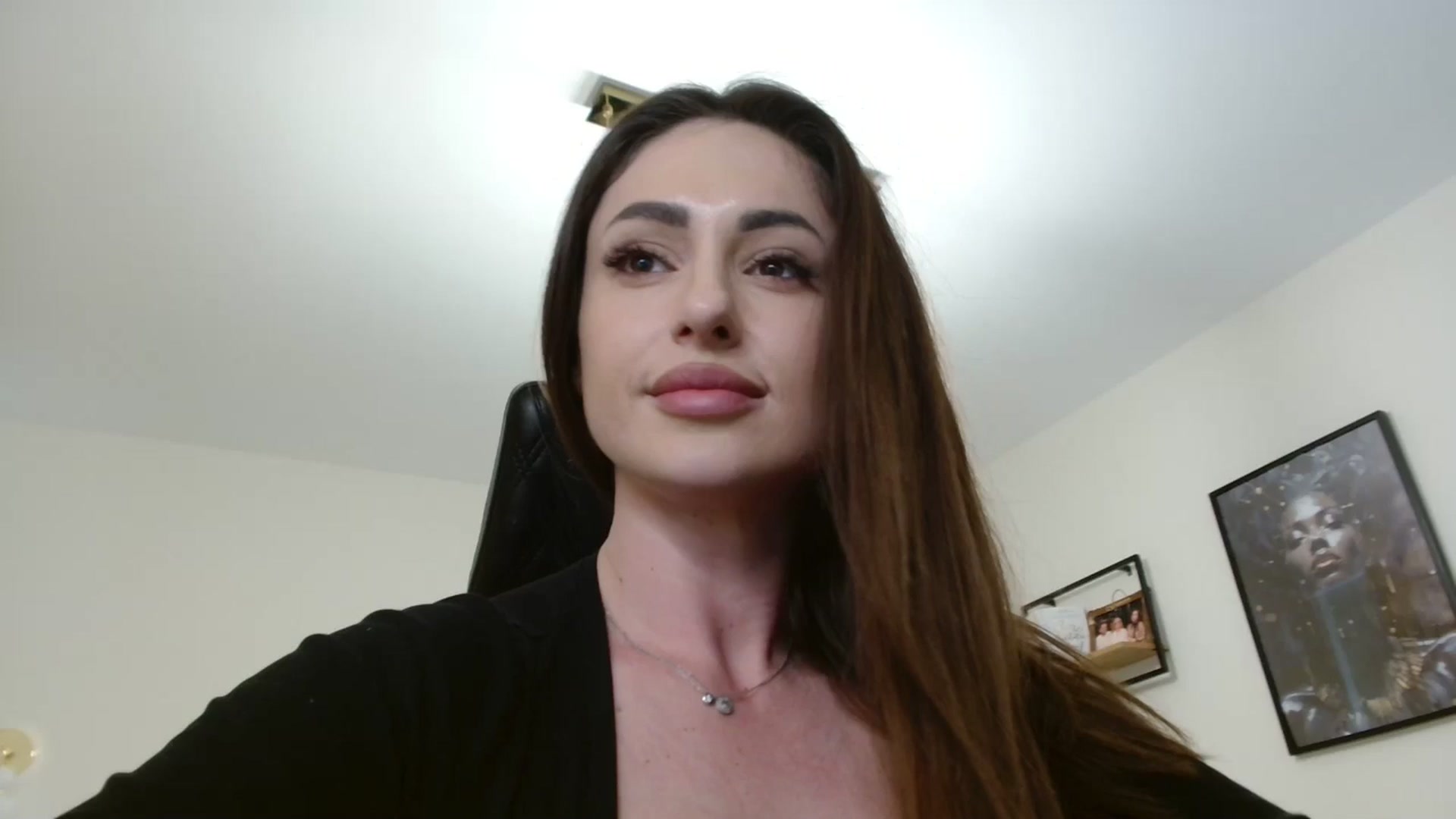 Gallery image thumbnail from DorisDolll's myfreecams stream on, 02/07/2025, 12:08 image 15 of 20
