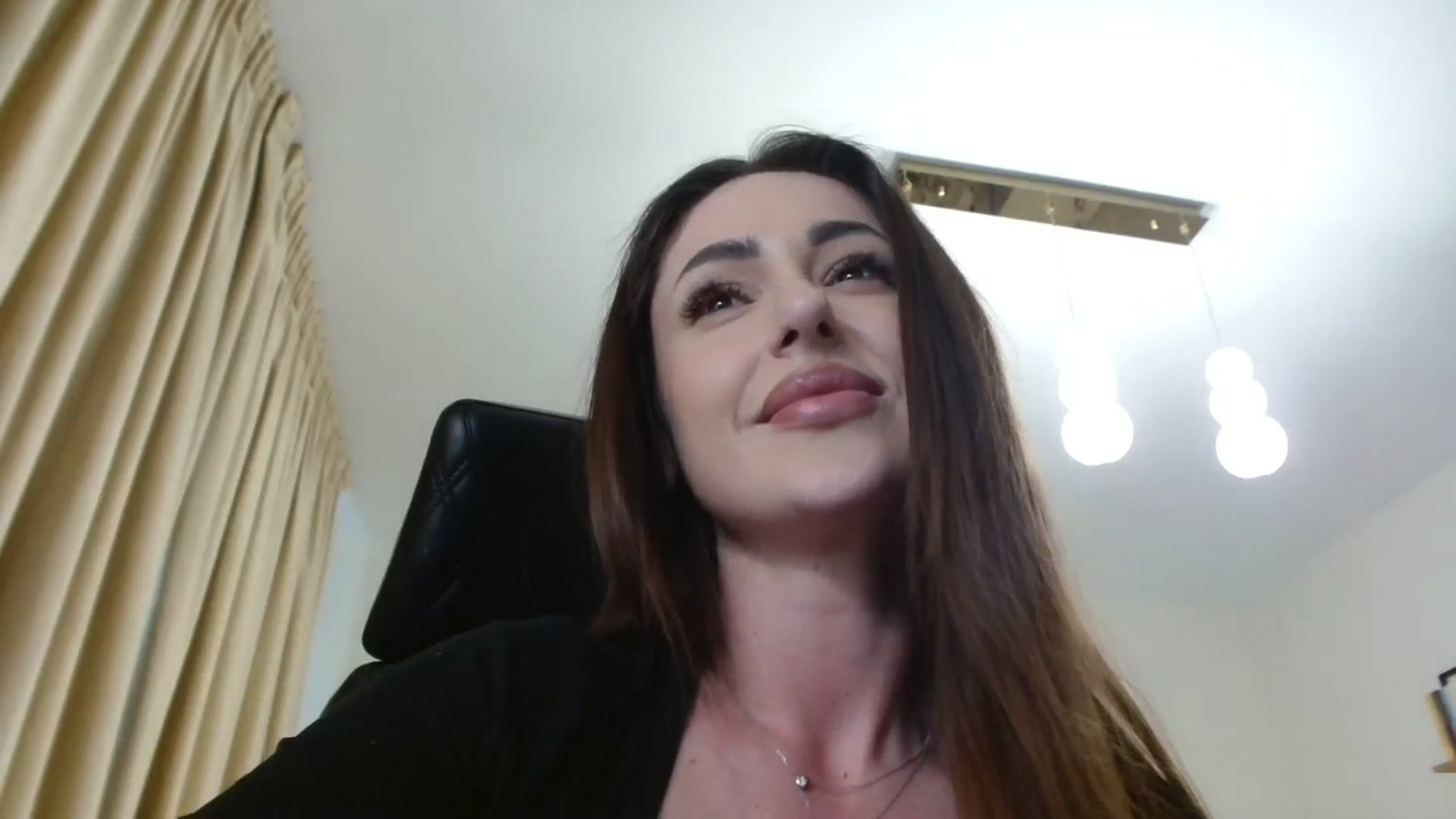 Gallery image thumbnail from DorisDolll's myfreecams stream on, 02/07/2025, 13:38 image 20 of 20