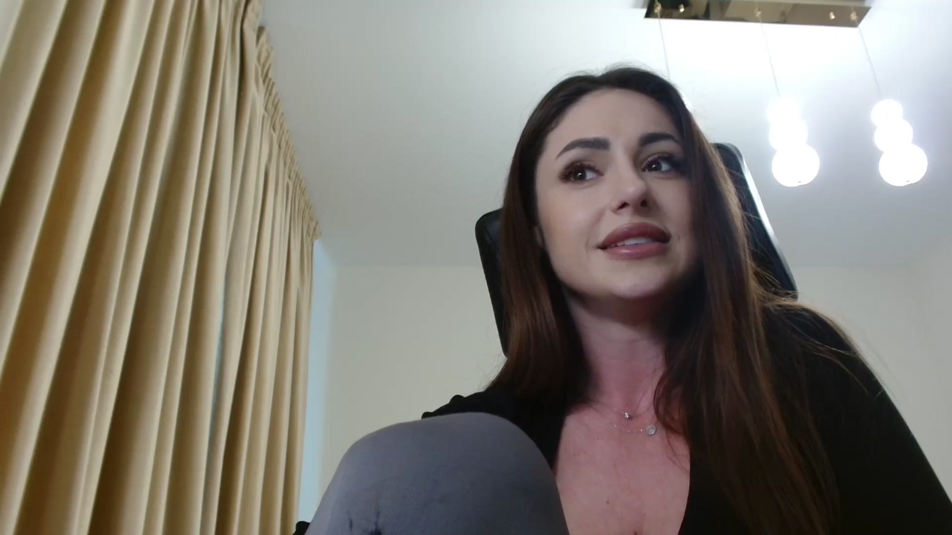 Gallery image thumbnail from DorisDolll's myfreecams stream on, 02/07/2025, 13:38 image 11 of 20